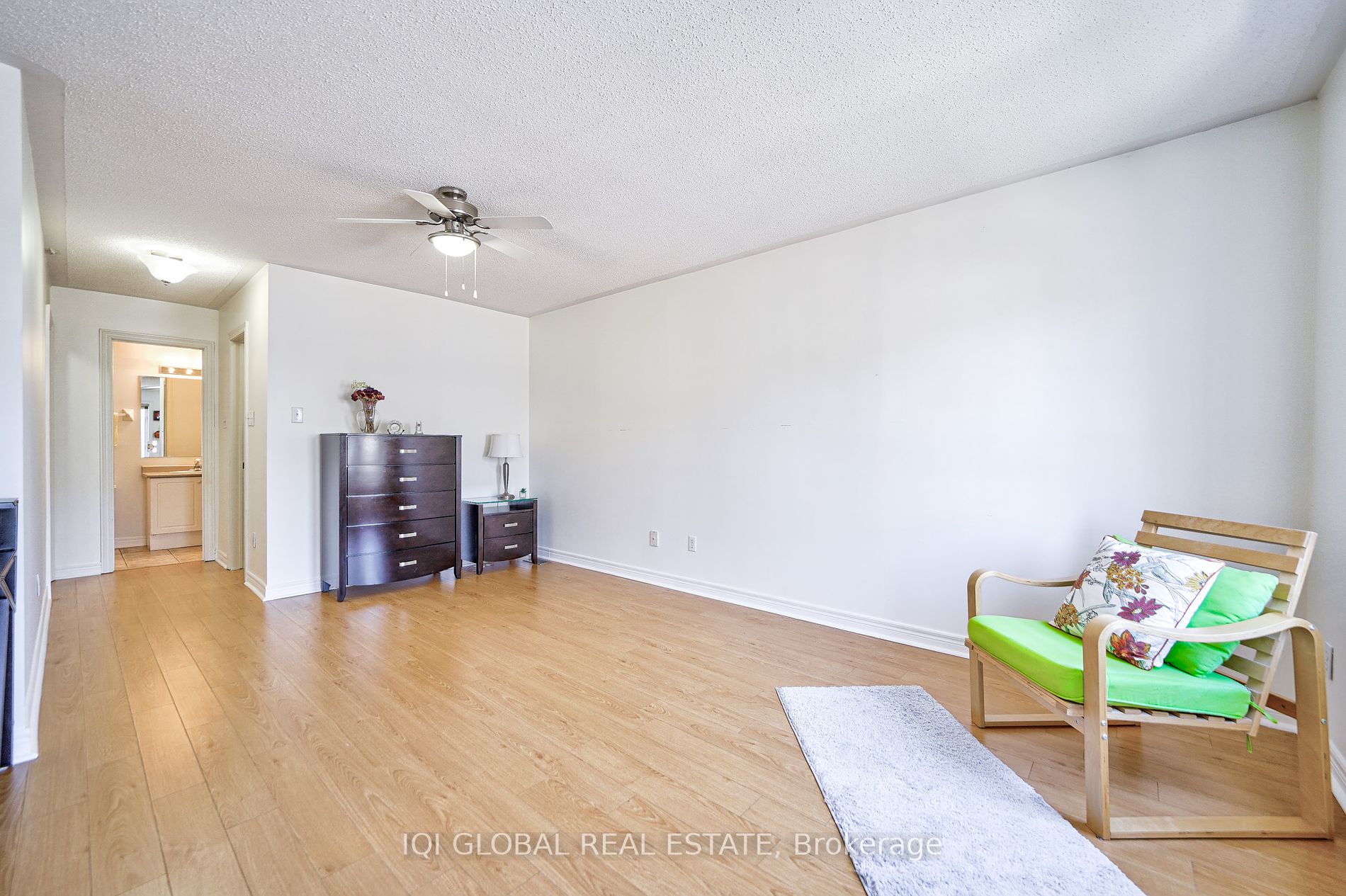 23 Observatory Lane #26