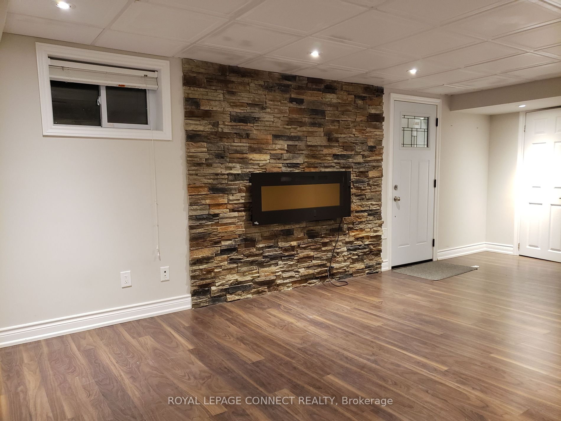 43 Tomlin Cres, #Lower