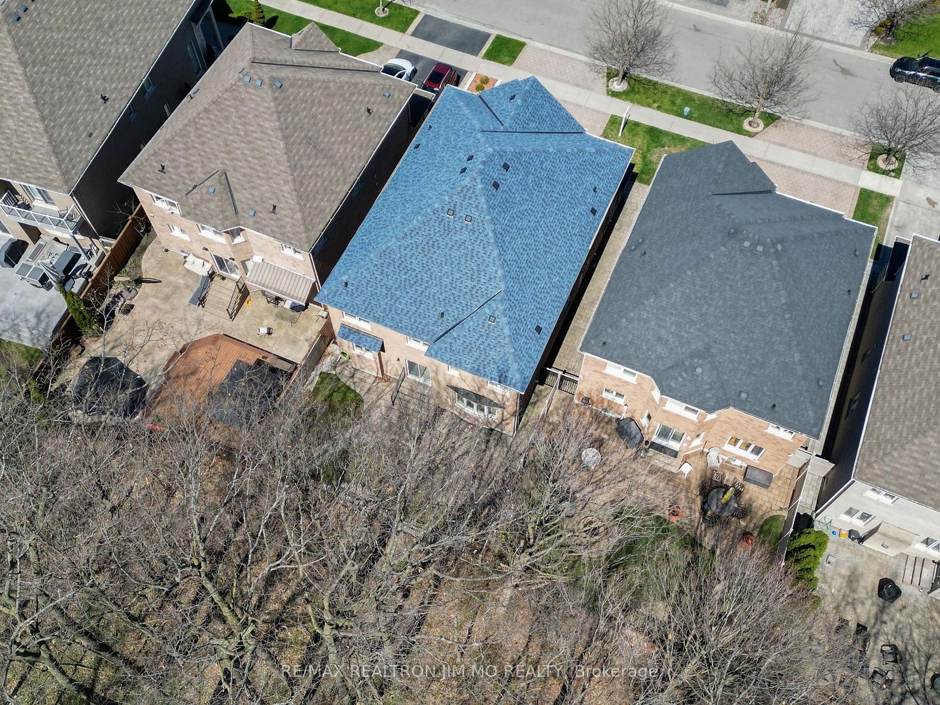 212 Golden Forest Road