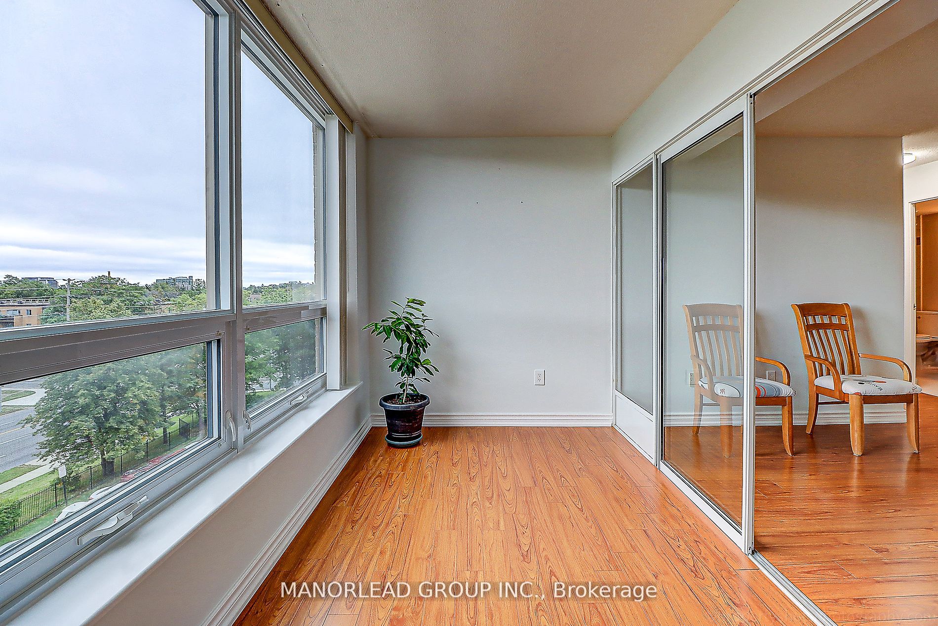 326 Major Mackenzie Dr, #510