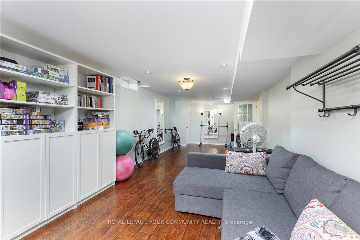 55 Chartwell Crescent