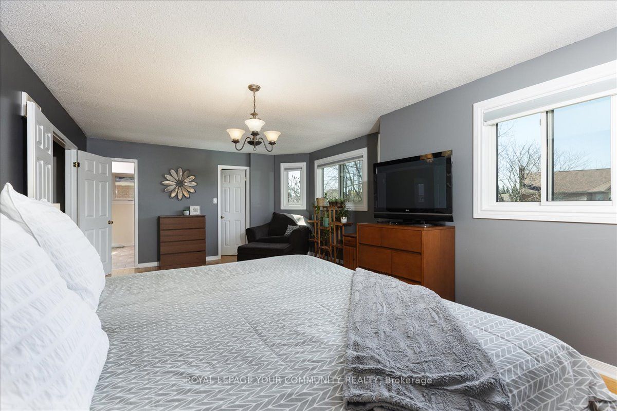 55 Chartwell Crescent