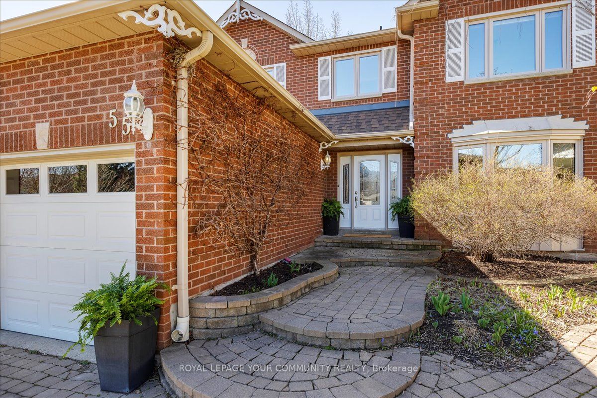 55 Chartwell Crescent