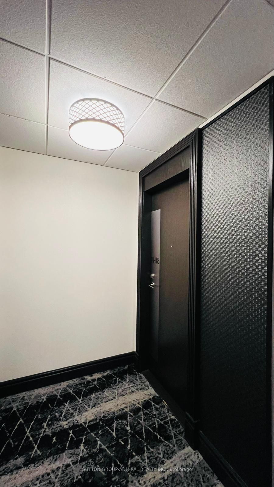 3 Ellesmere Street, #PH18