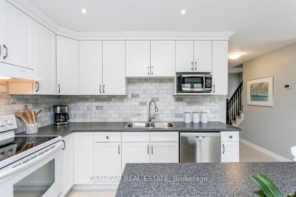 187 Hutchinson Dr