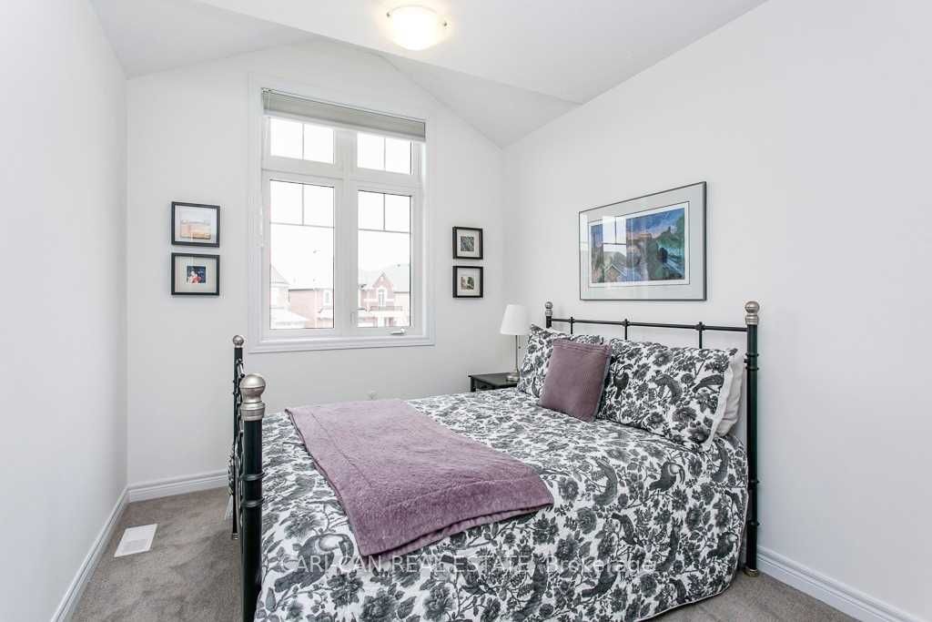 187 Hutchinson Dr
