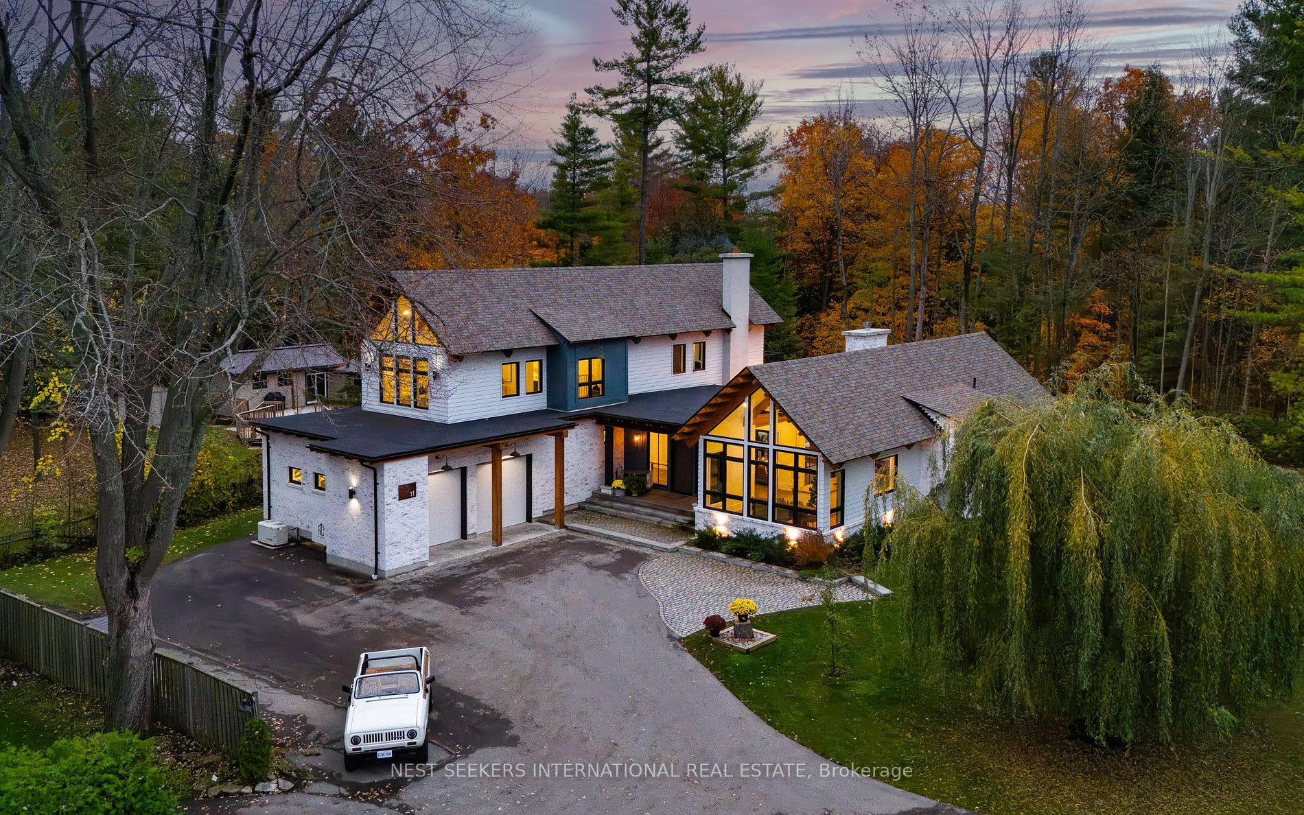11 Sibbald Crescent