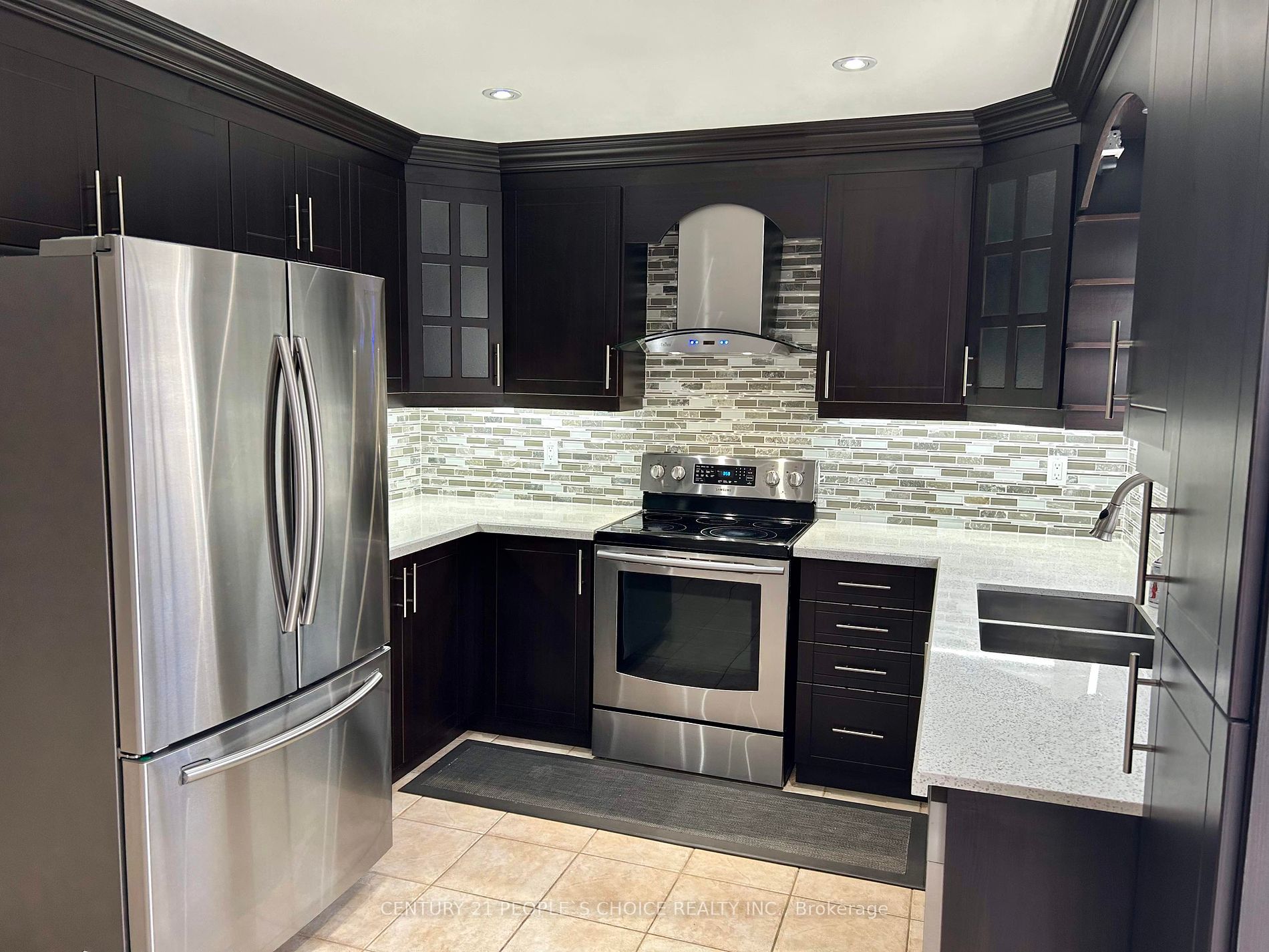 51 Echo Ridge Cres