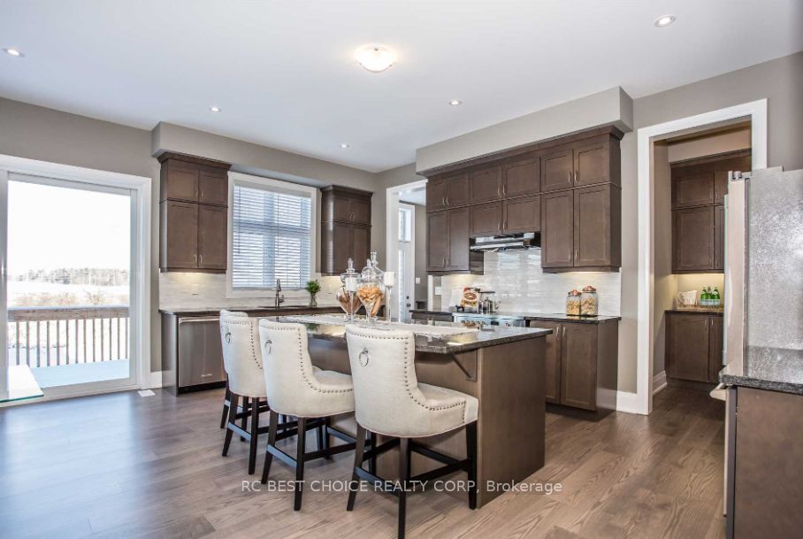 10 Ridgepoint Road