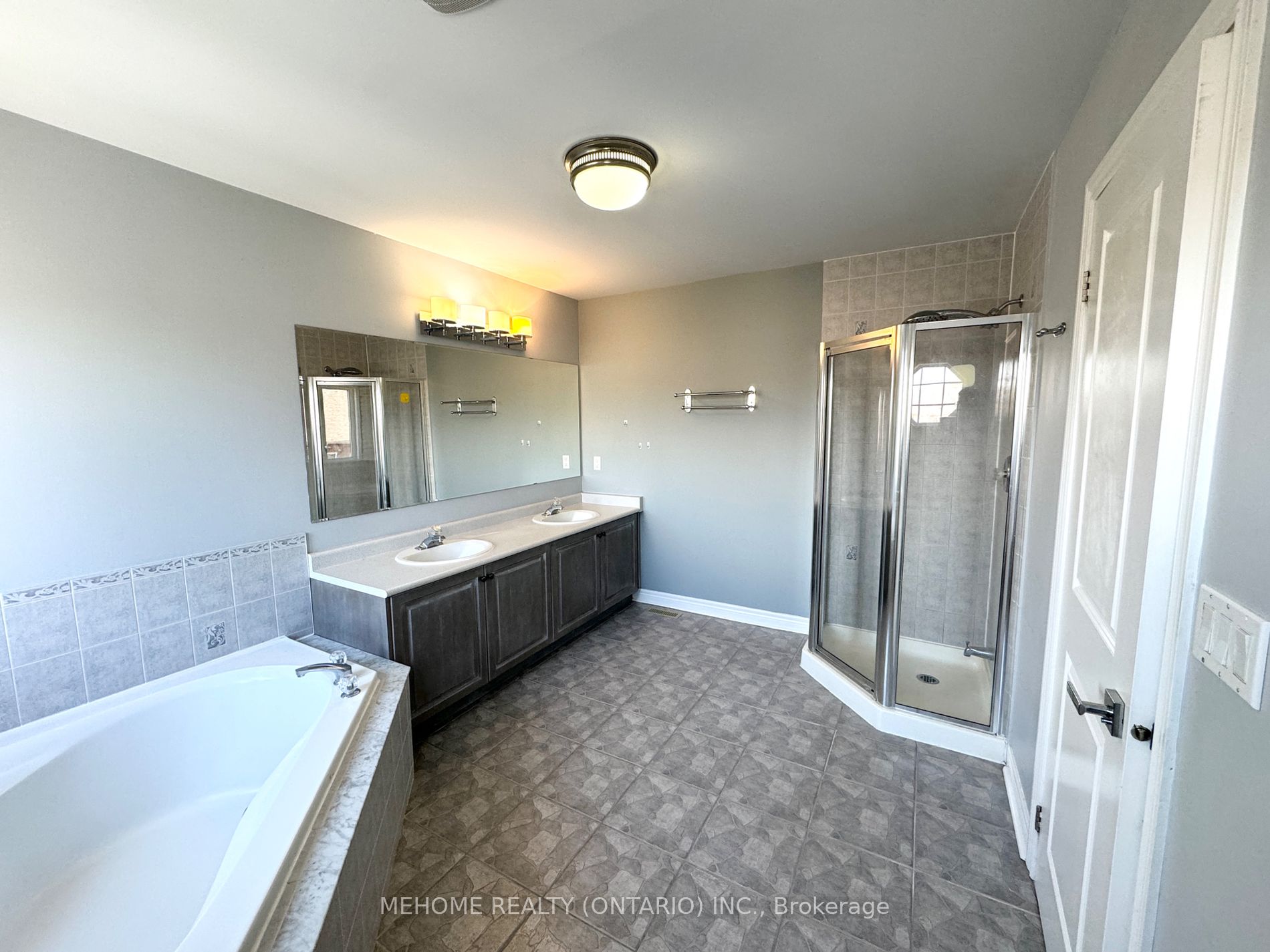9 Ridgecrest Rd