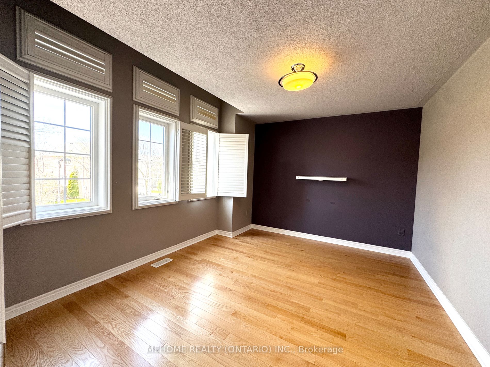 9 Ridgecrest Rd