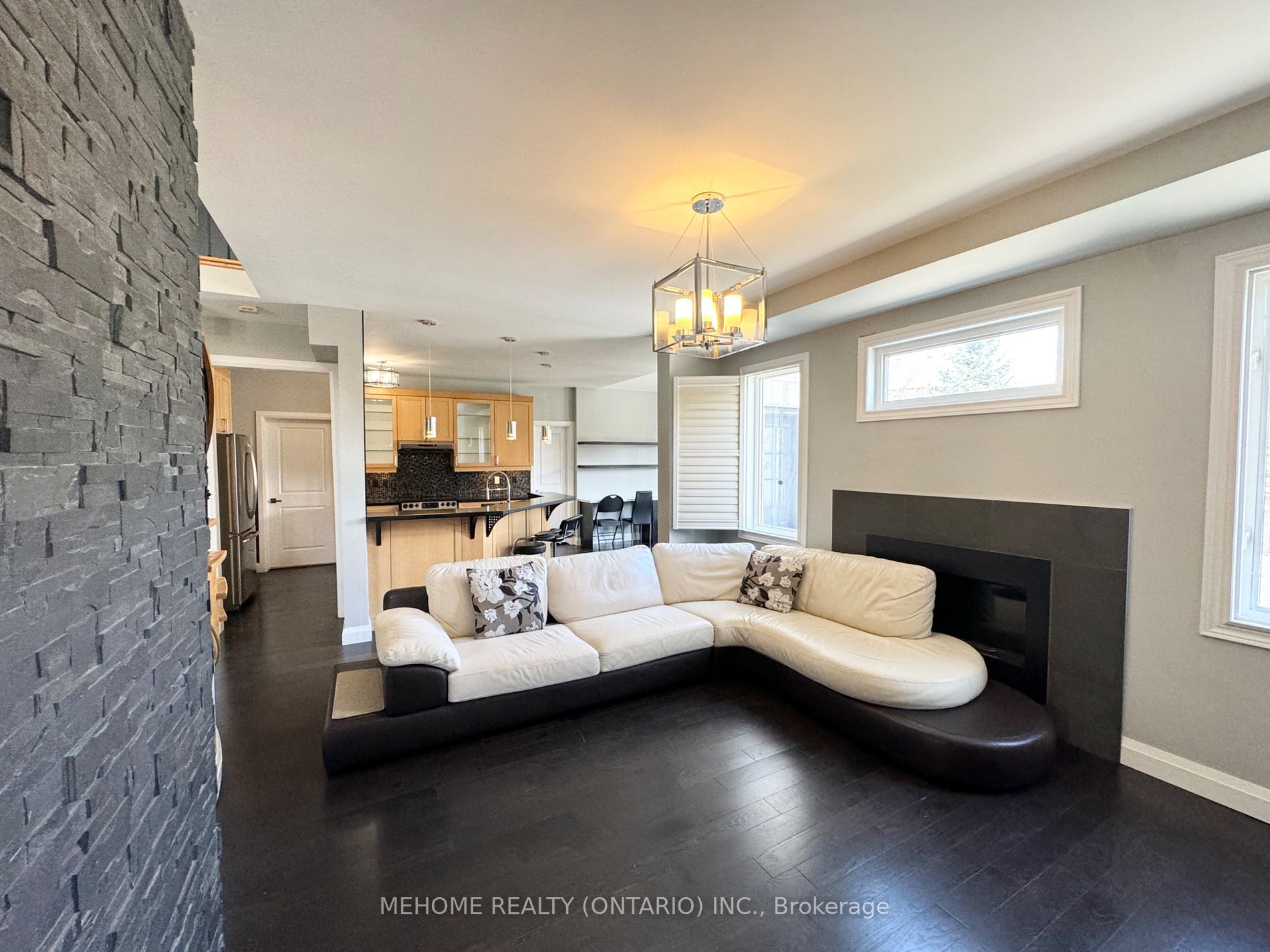 9 Ridgecrest Rd