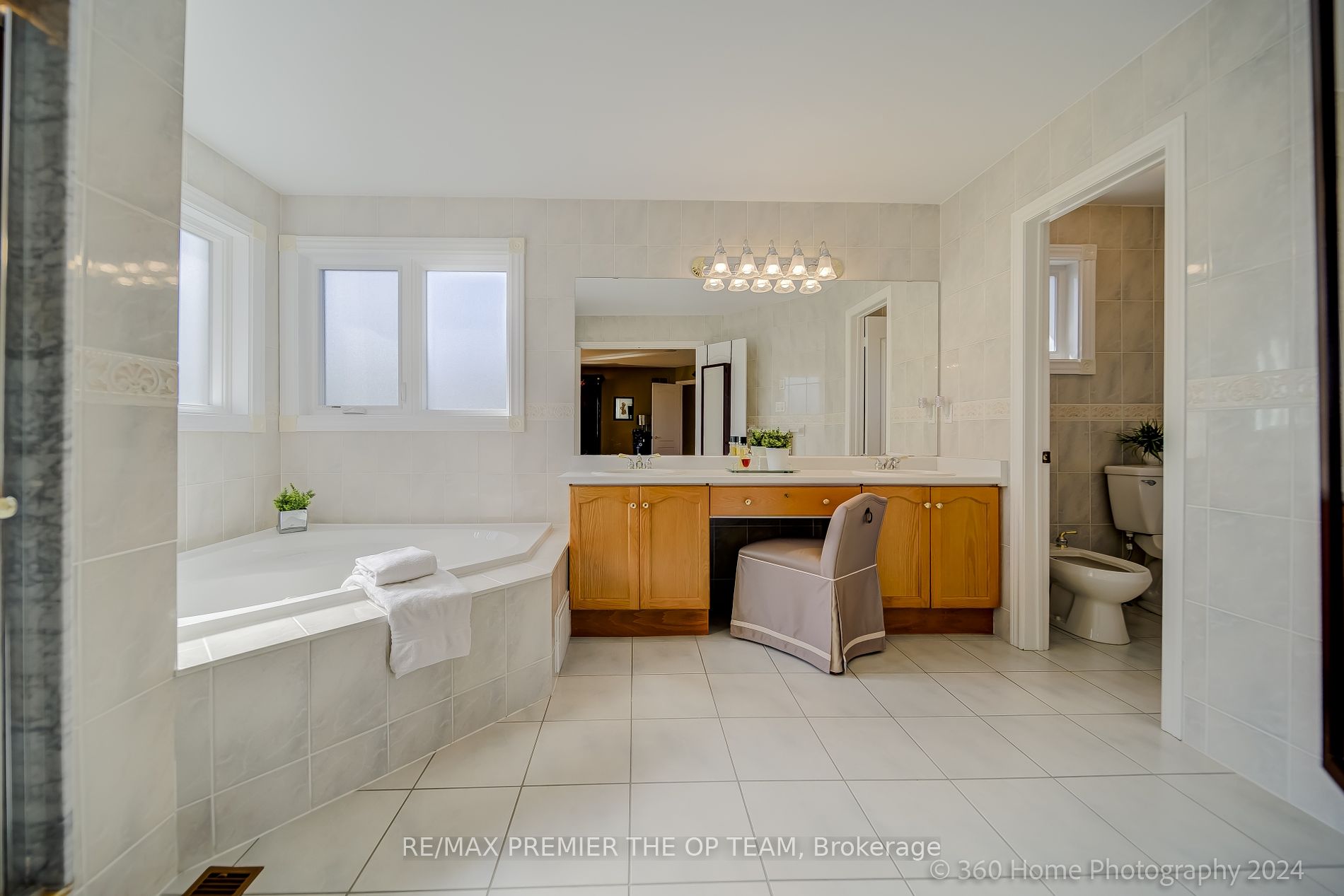 99 Gidleigh Park Cres