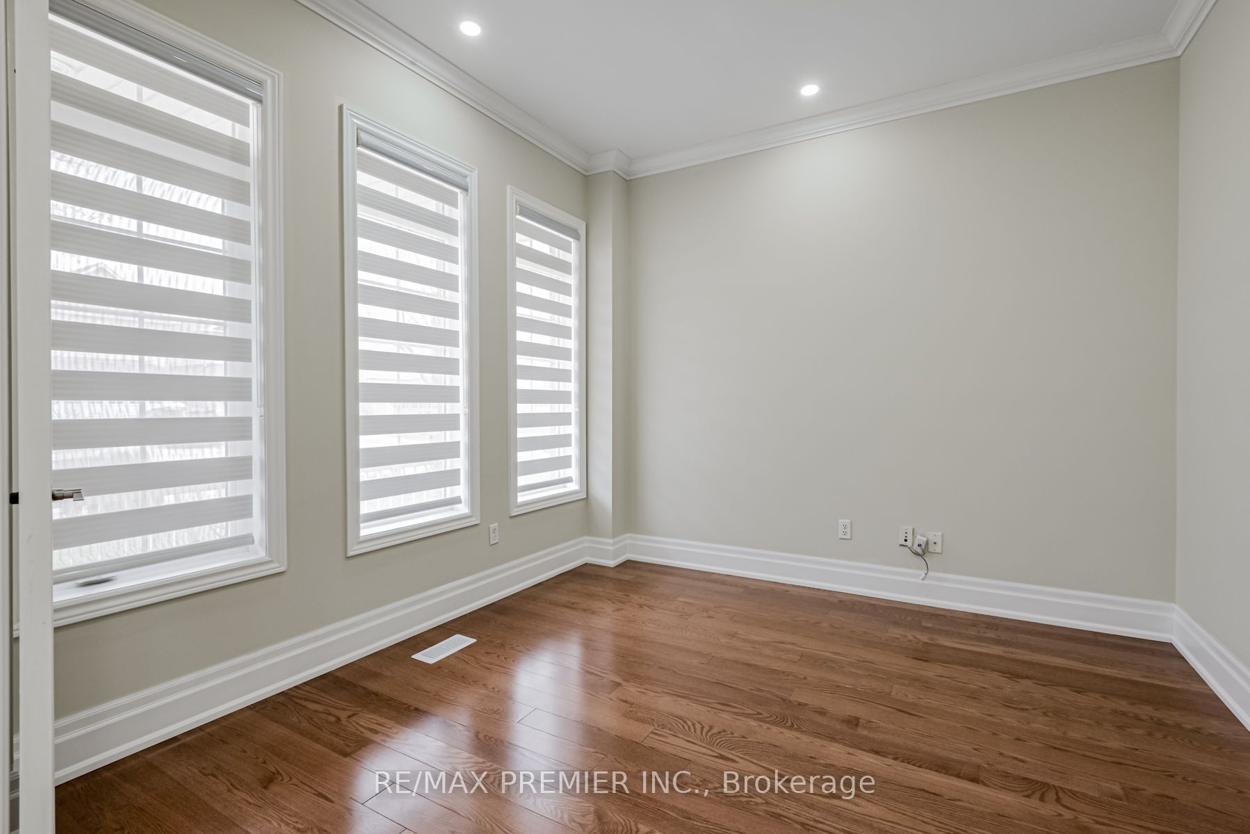 37 Colombo Cres