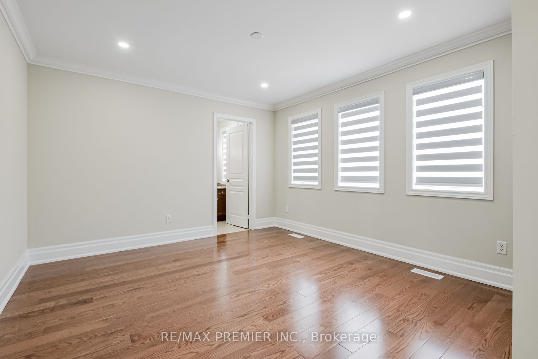 37 Colombo Cres