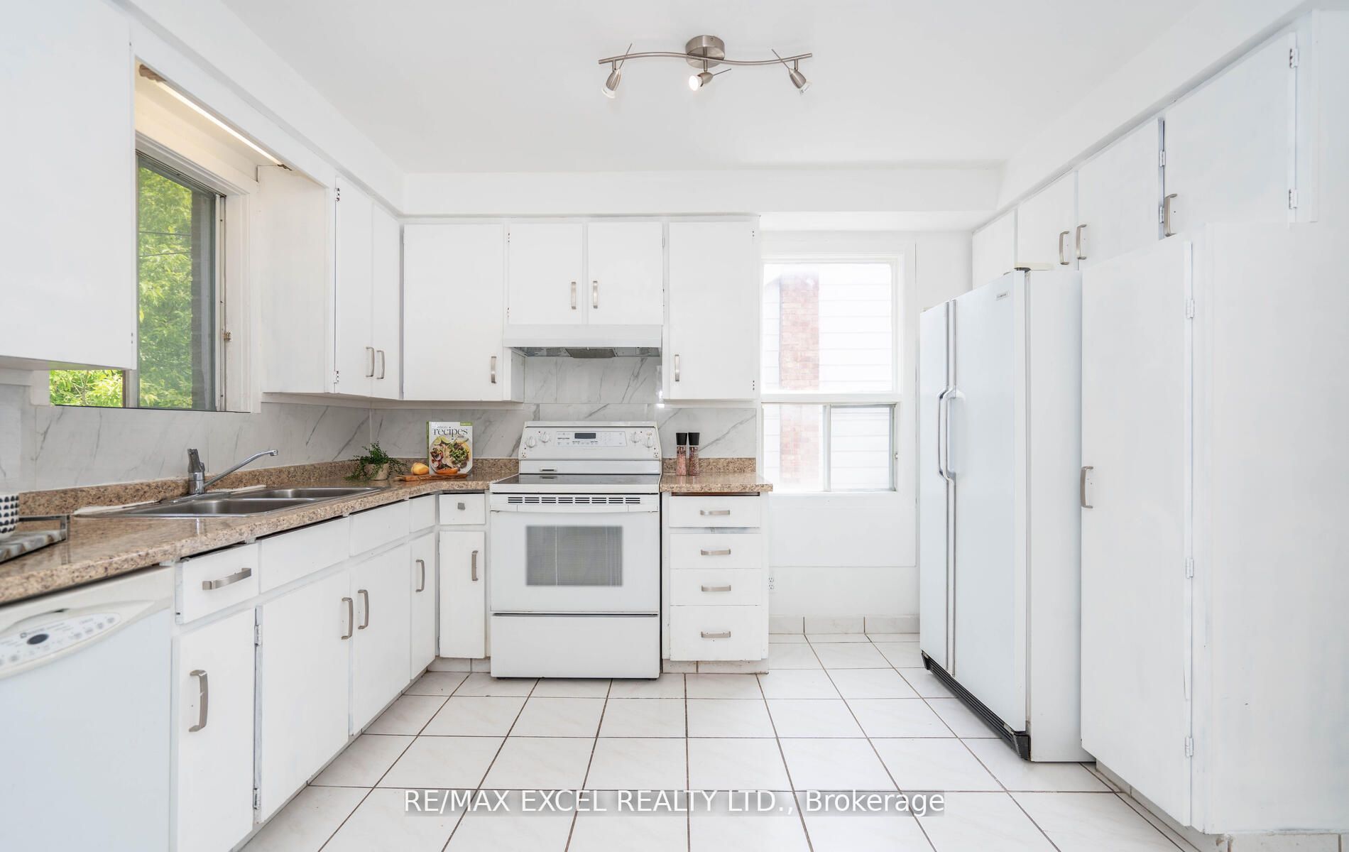 104 Highland Park Blvd
