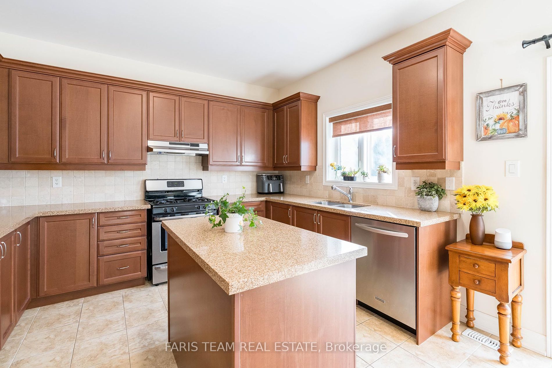 1158 Quaker Trail