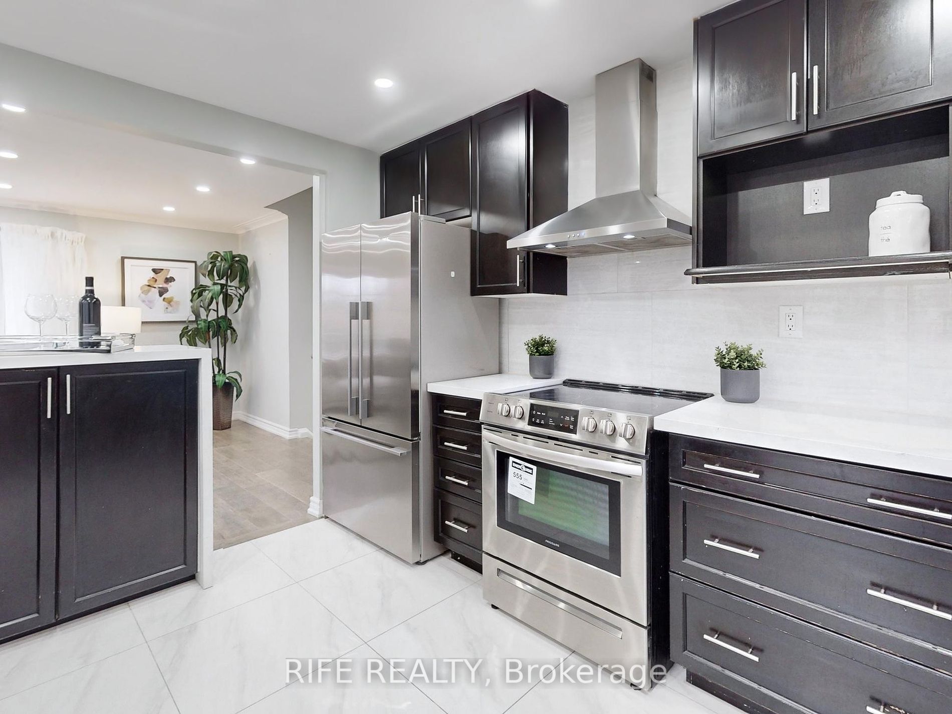12 Sherwood Forest Drive
