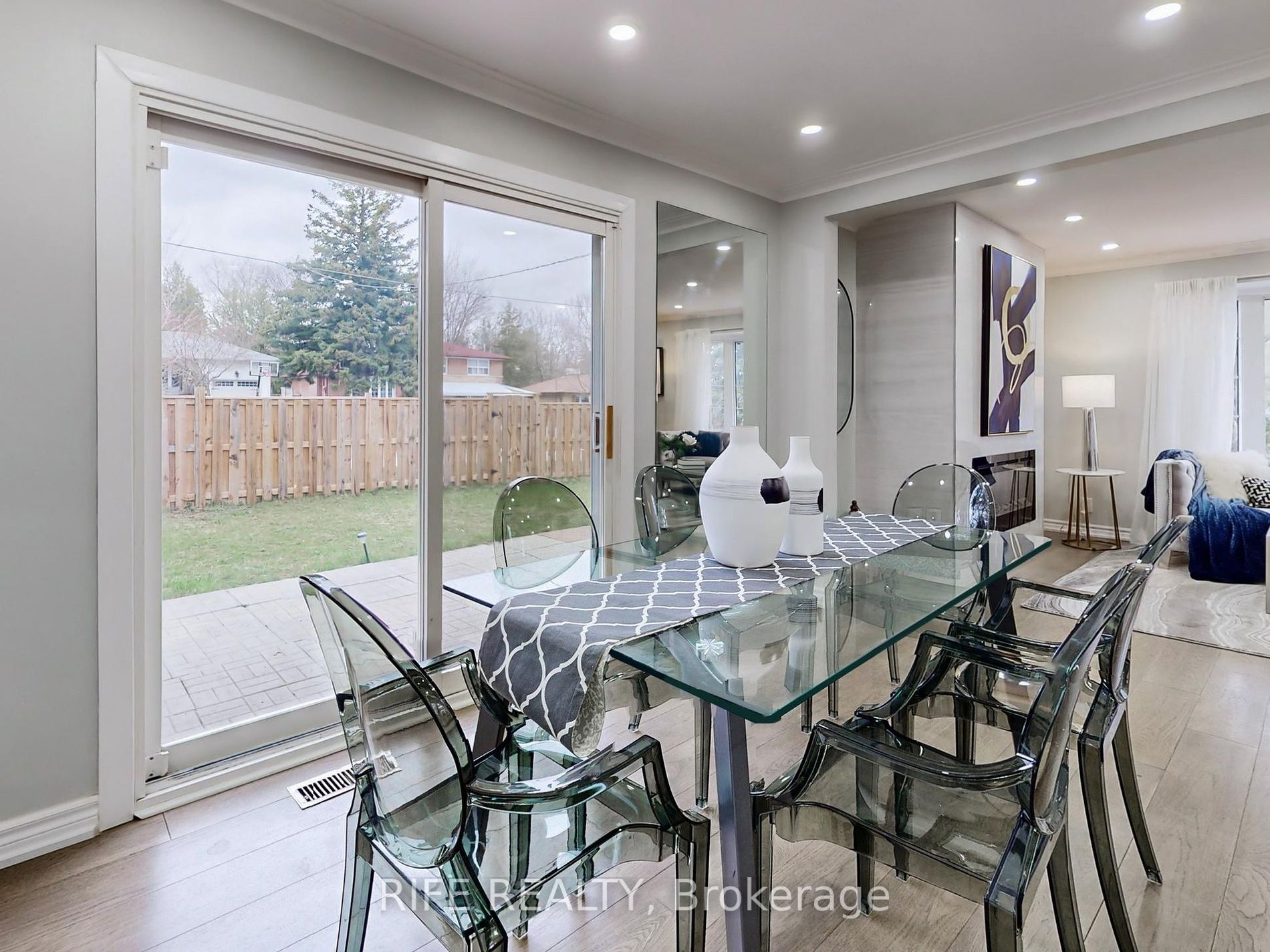 12 Sherwood Forest Drive