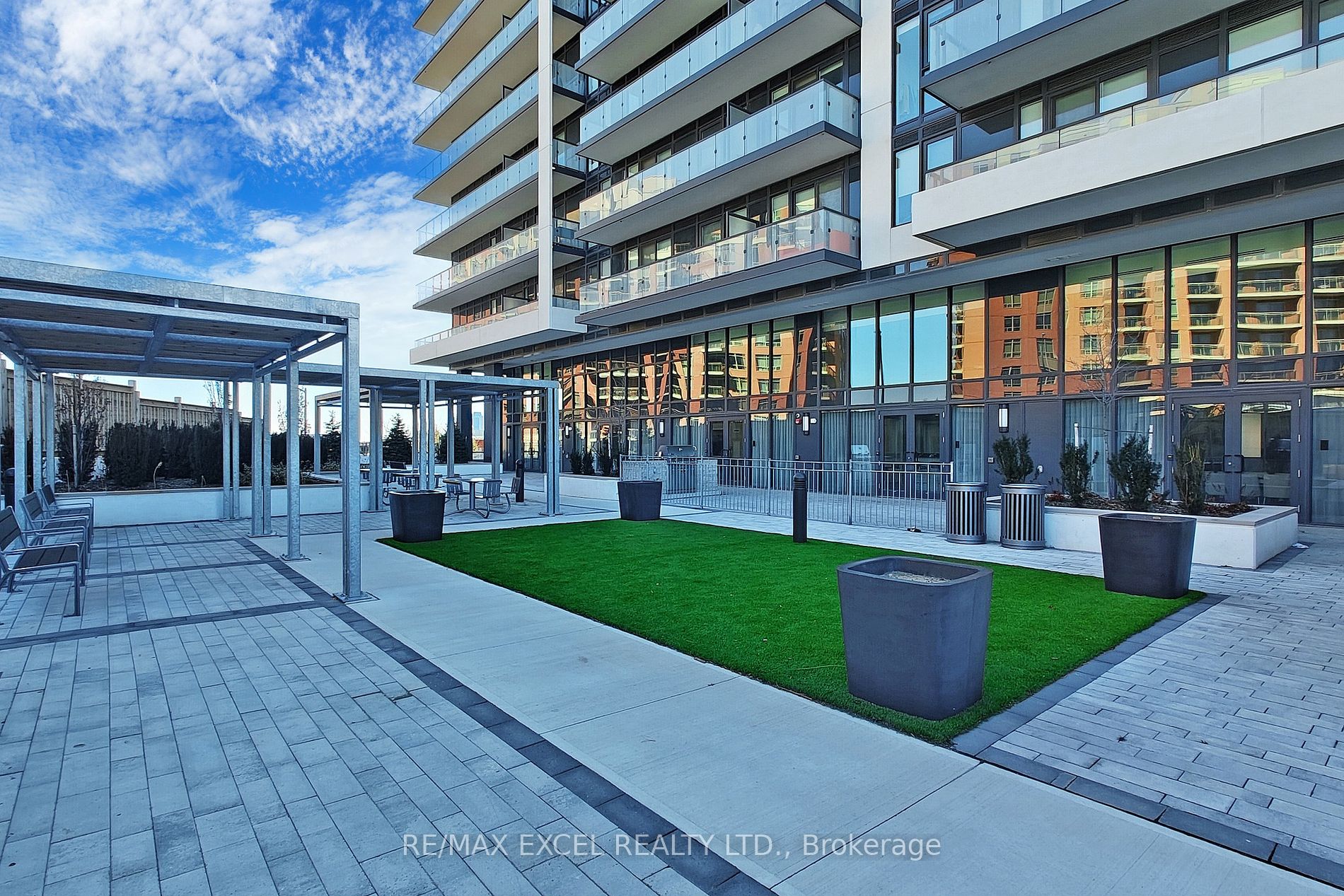 85 Oneida Cres, #1009
