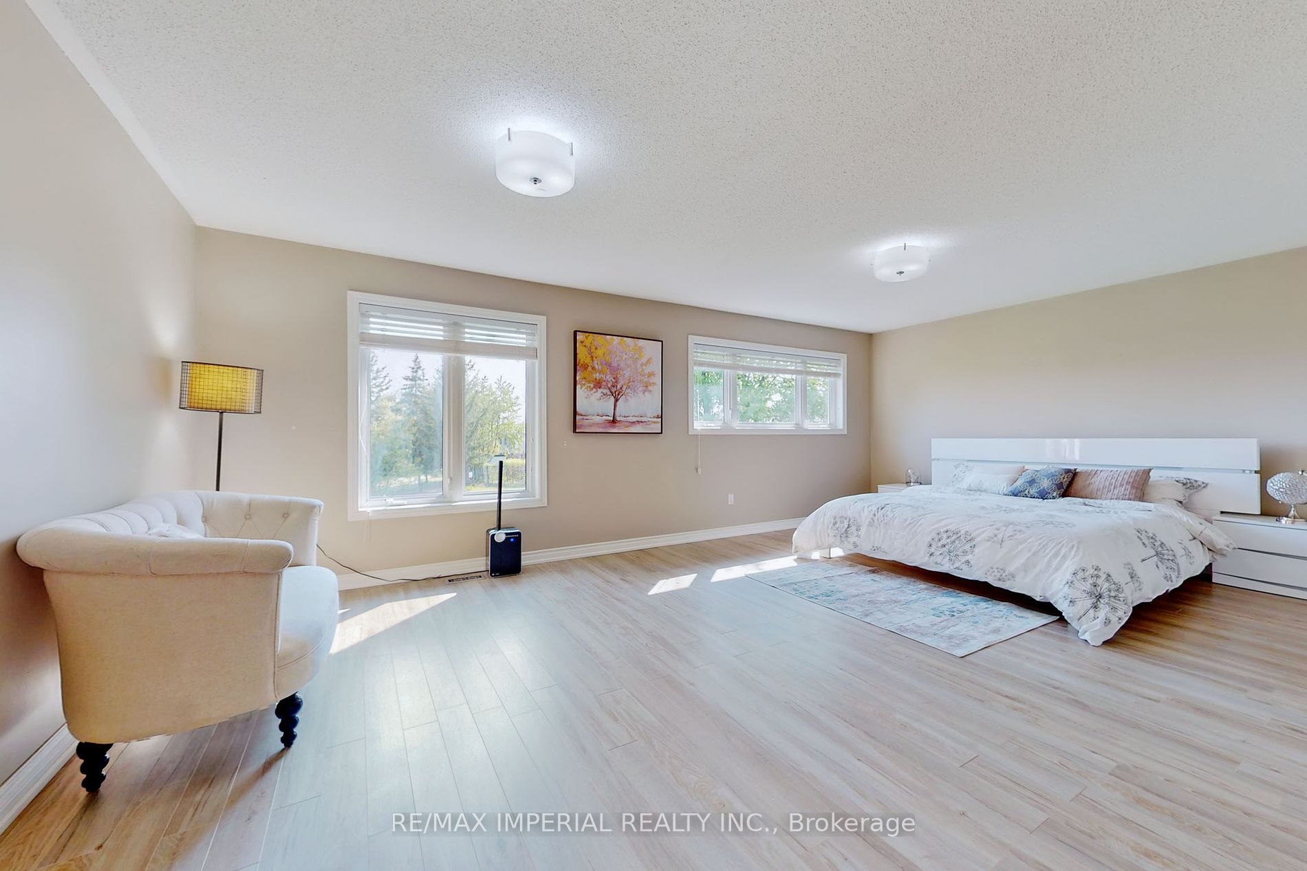 158 Chambers Cres
