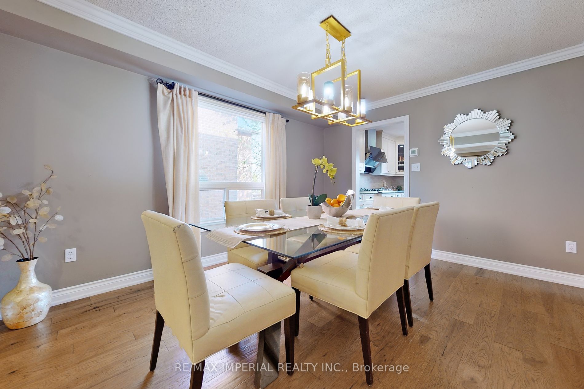 158 Chambers Cres