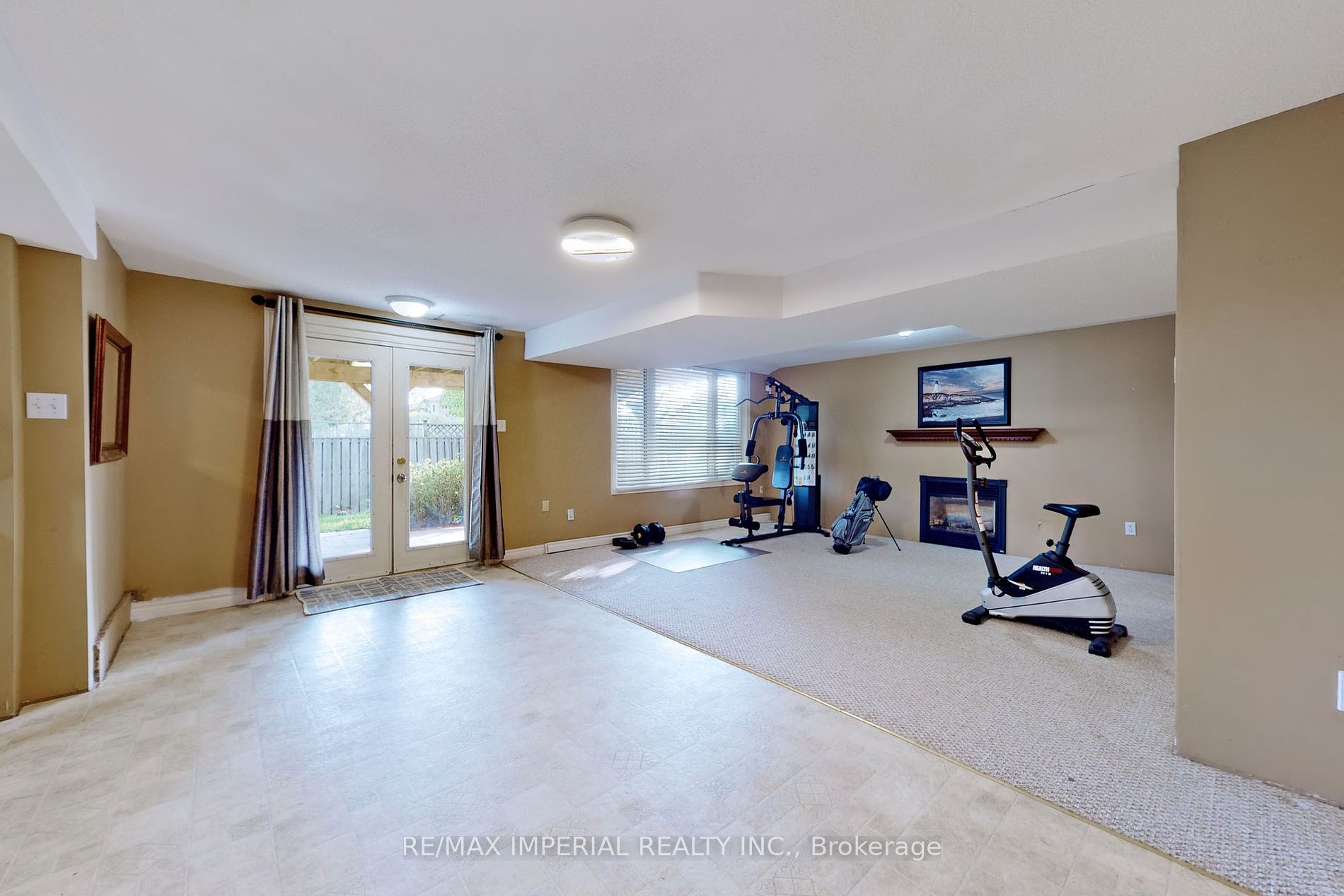 158 Chambers Cres