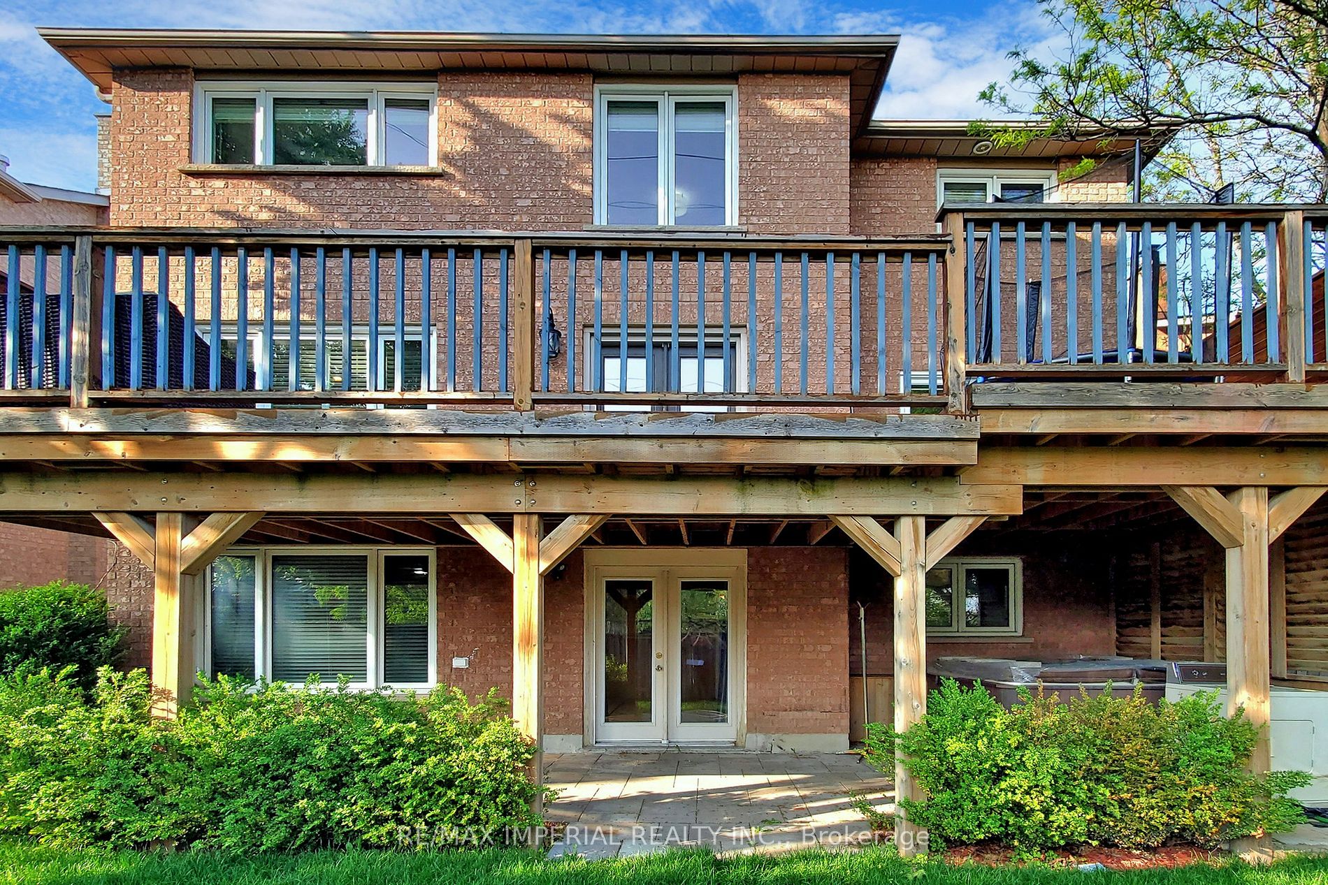 158 Chambers Cres