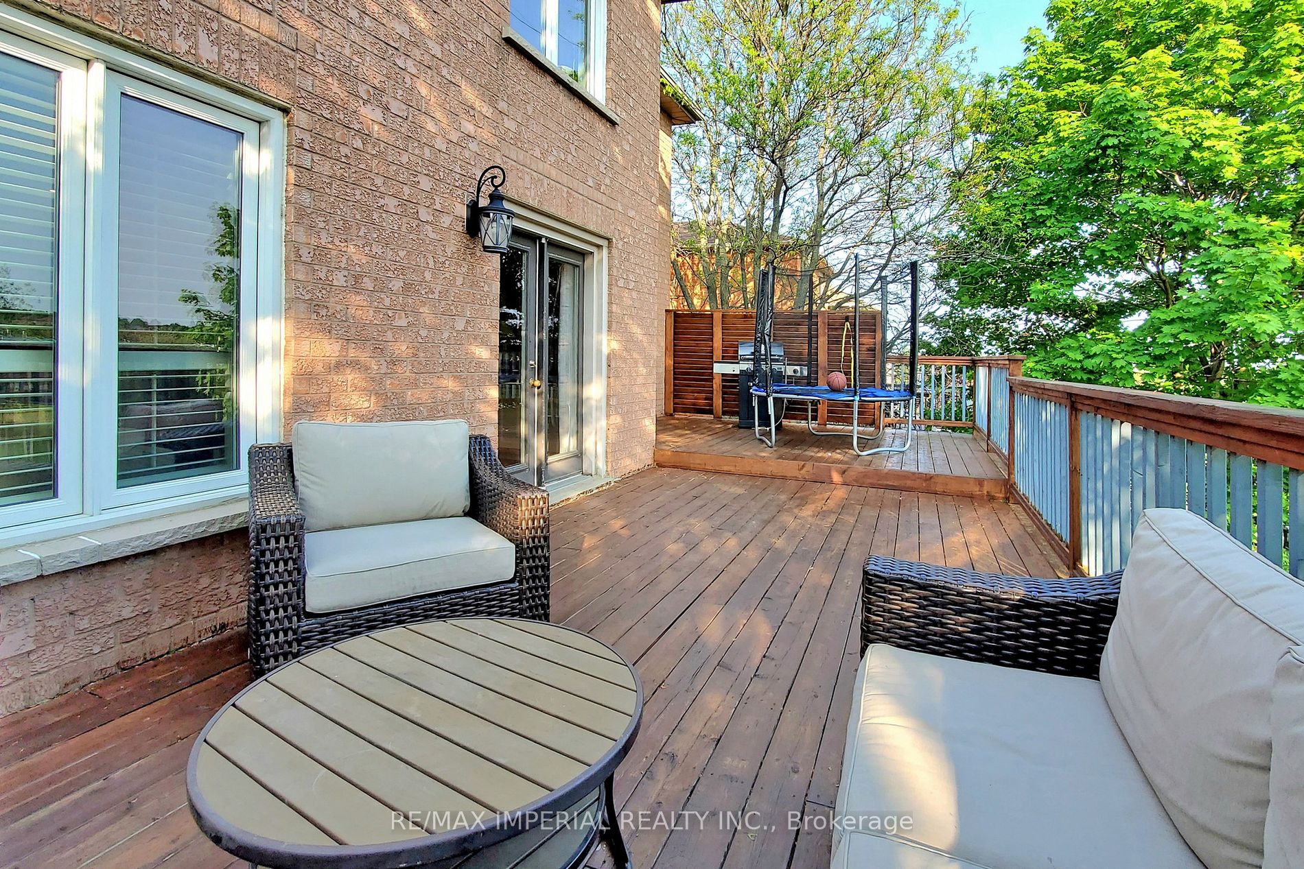 158 Chambers Cres