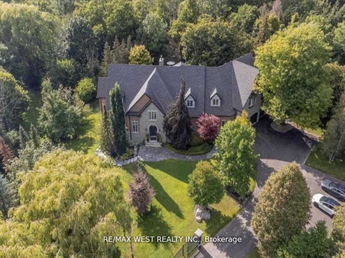 32 Daleview Crt