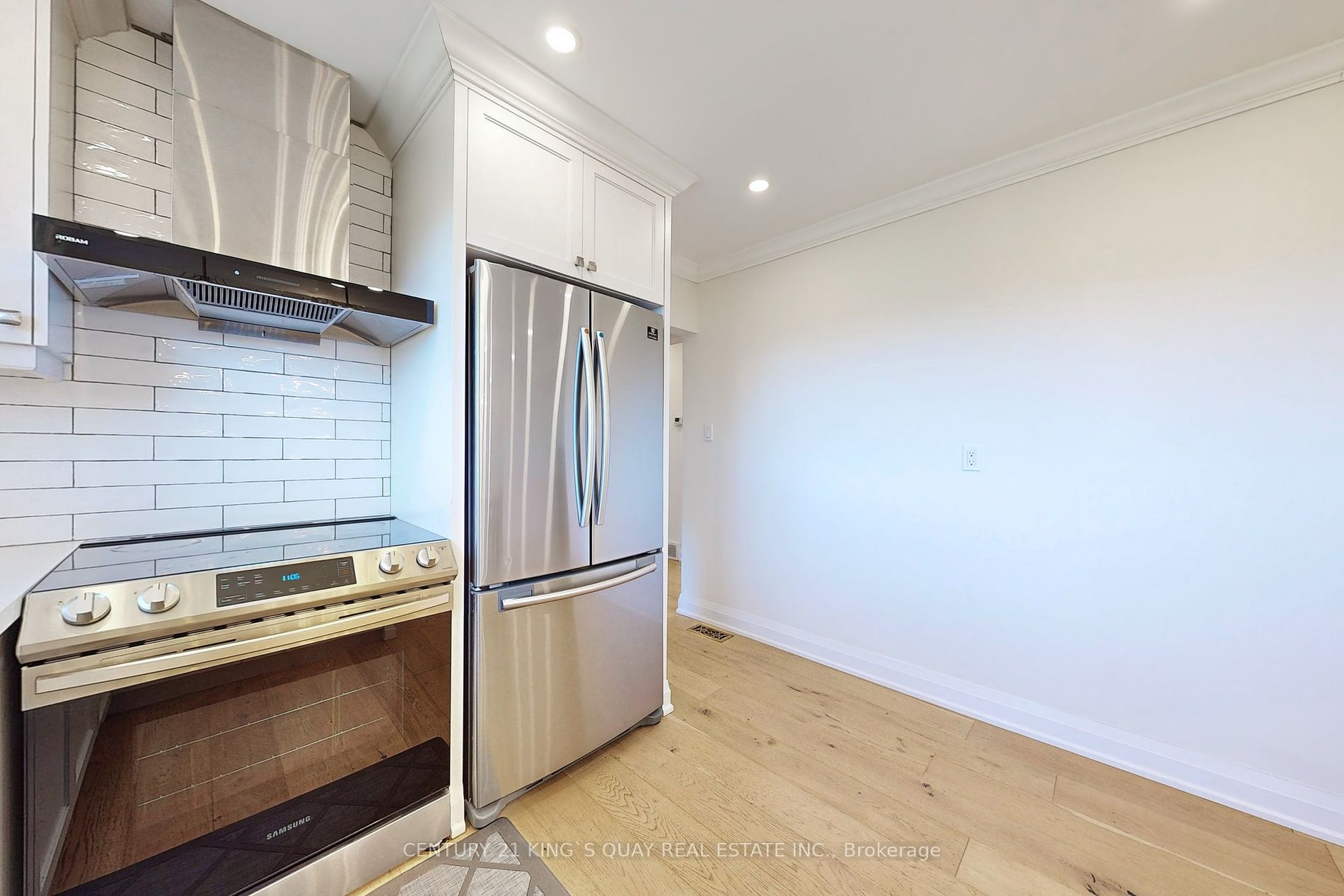 4 Honeybourne Cres