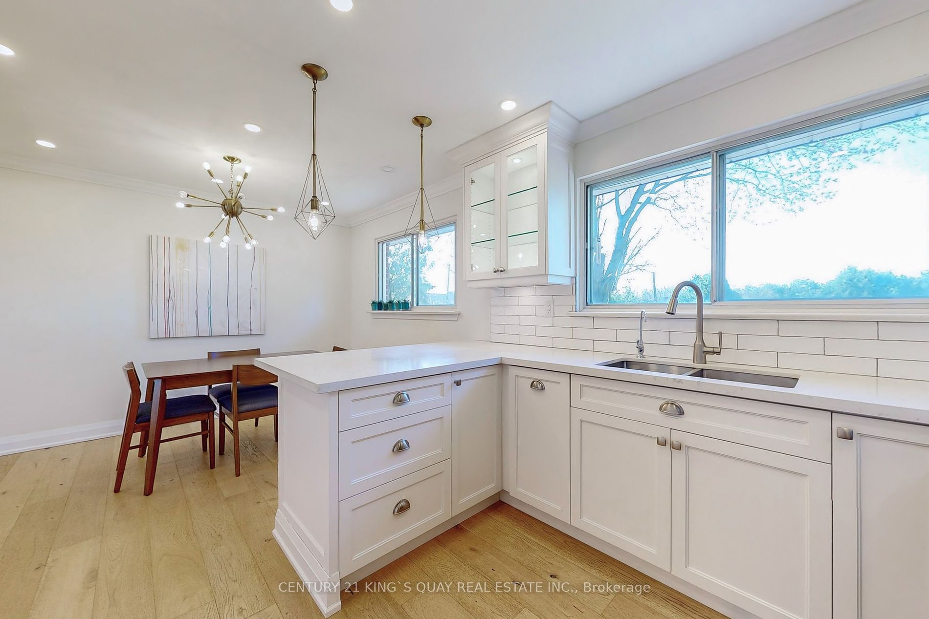4 Honeybourne Cres