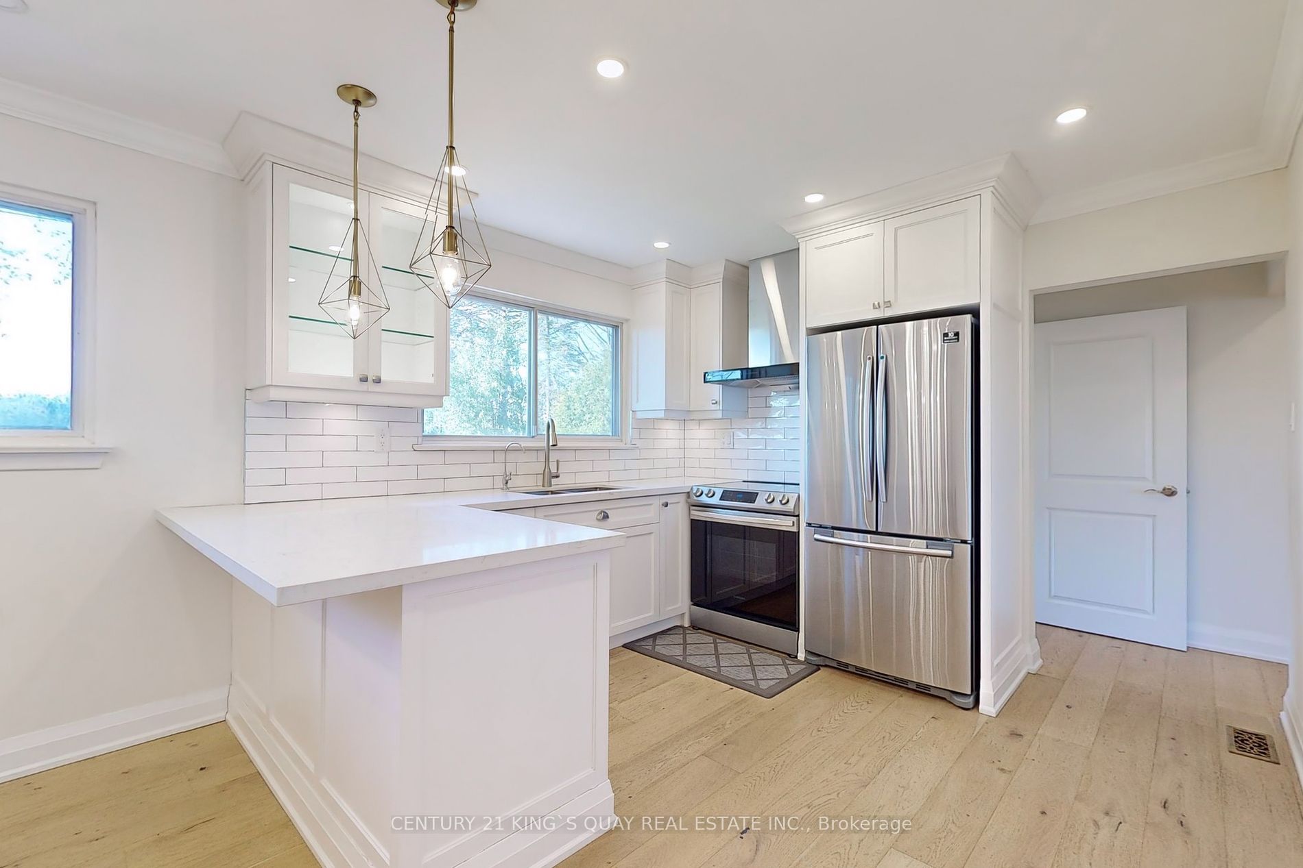 4 Honeybourne Cres
