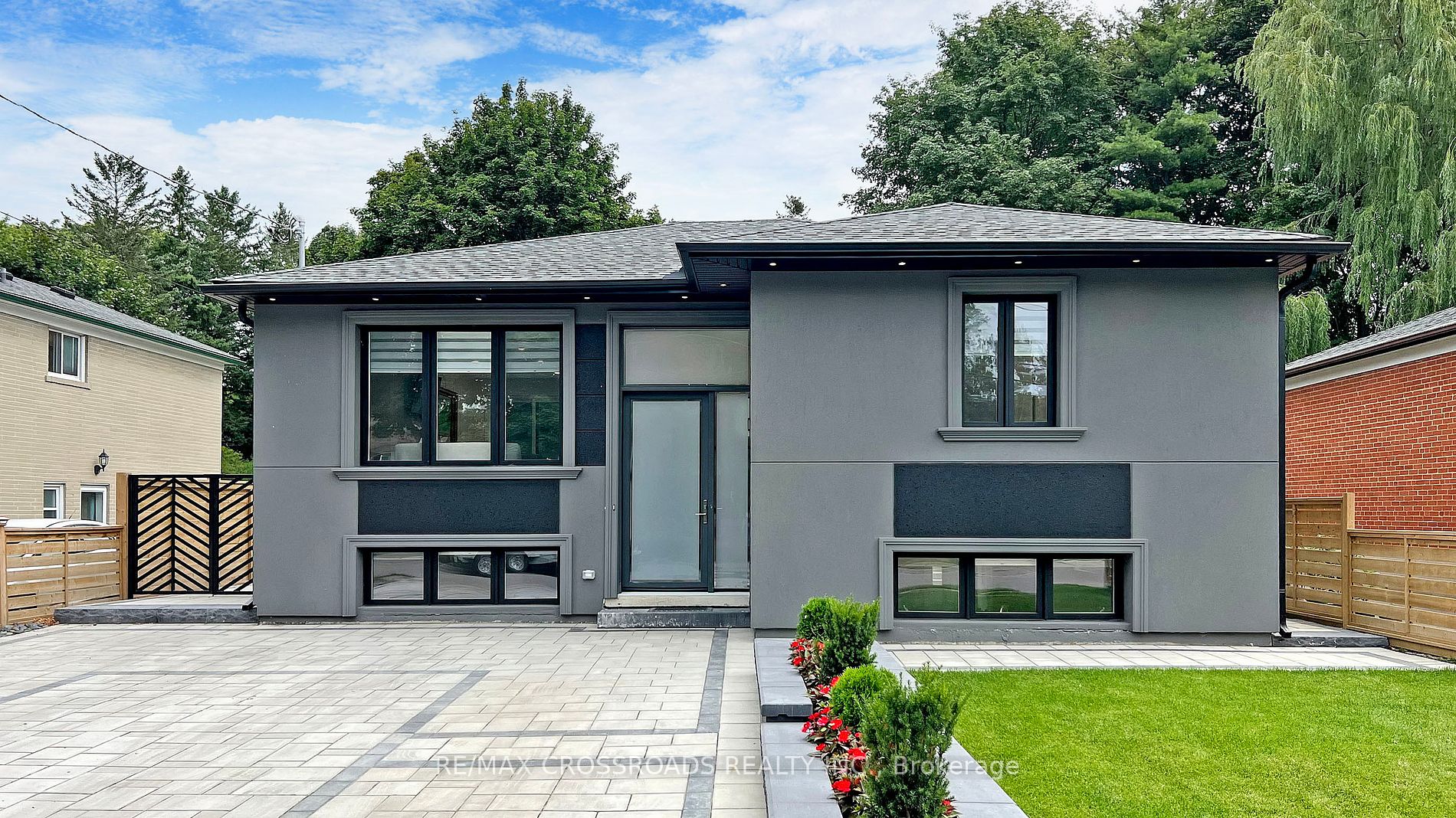 111 Evahill Cres