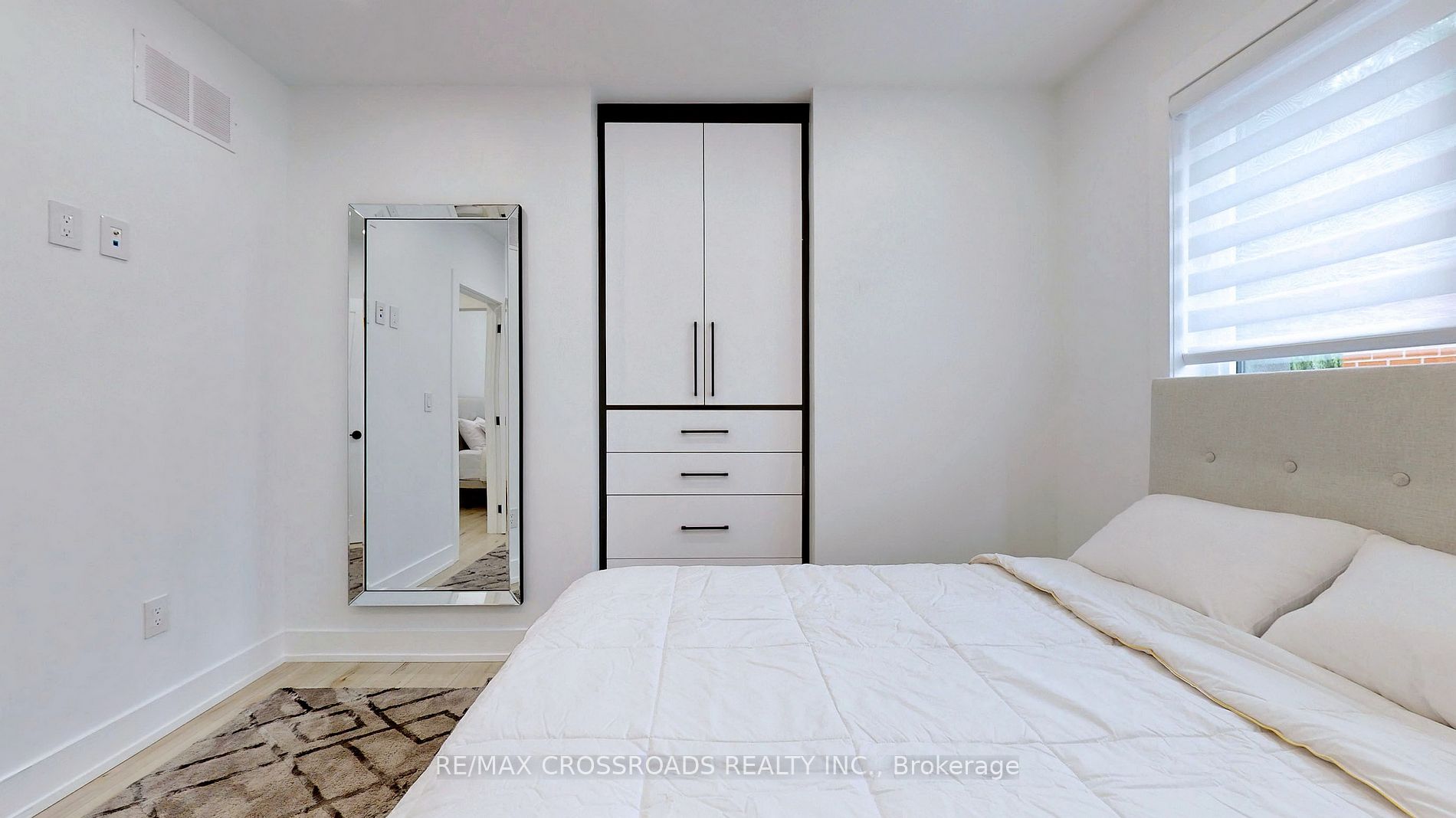 111 Evahill Cres