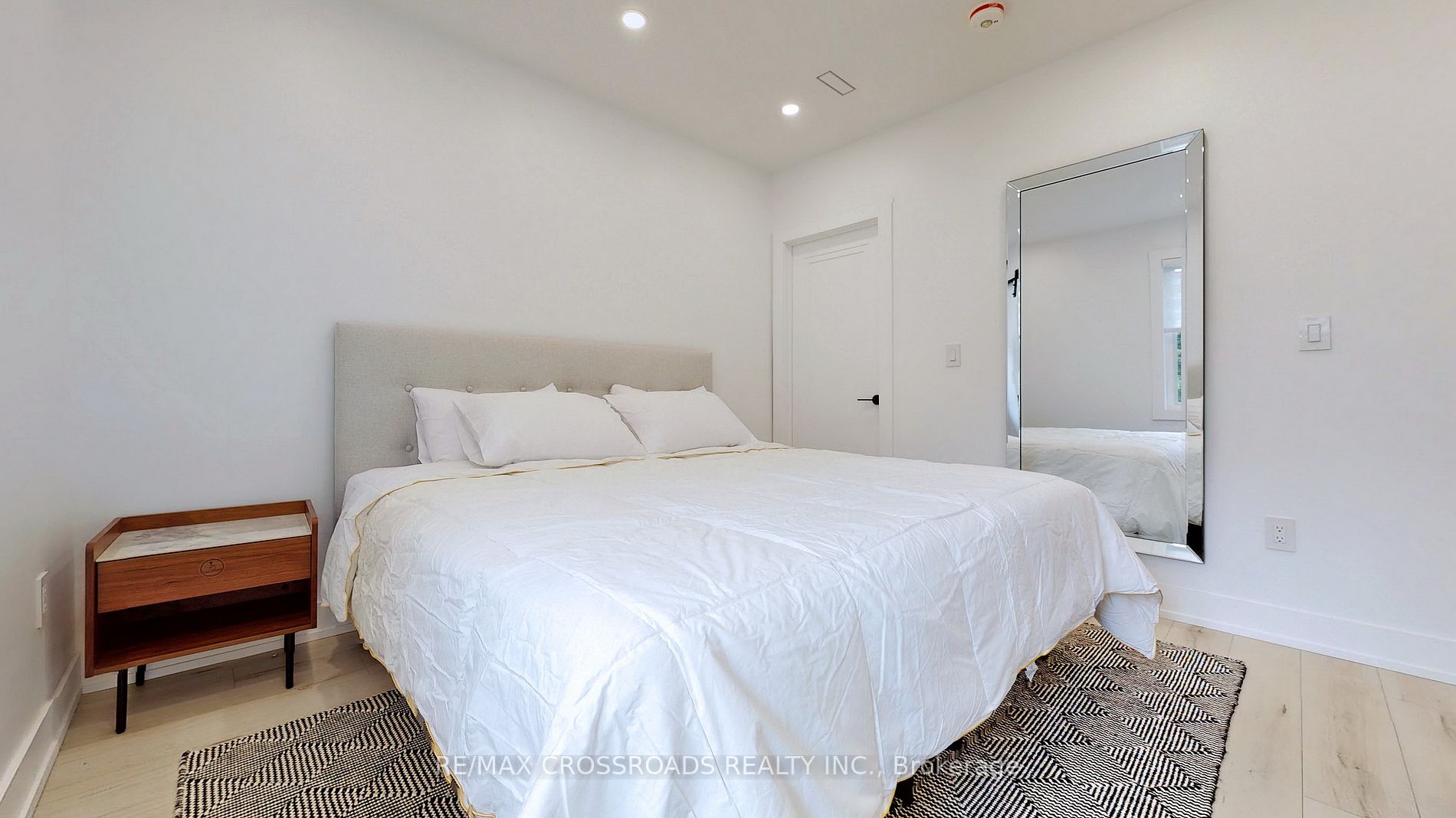 111 Evahill Cres