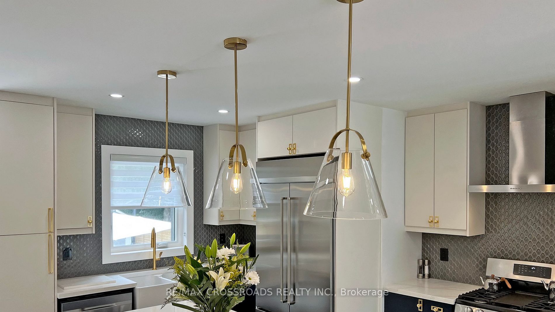 111 Evahill Cres