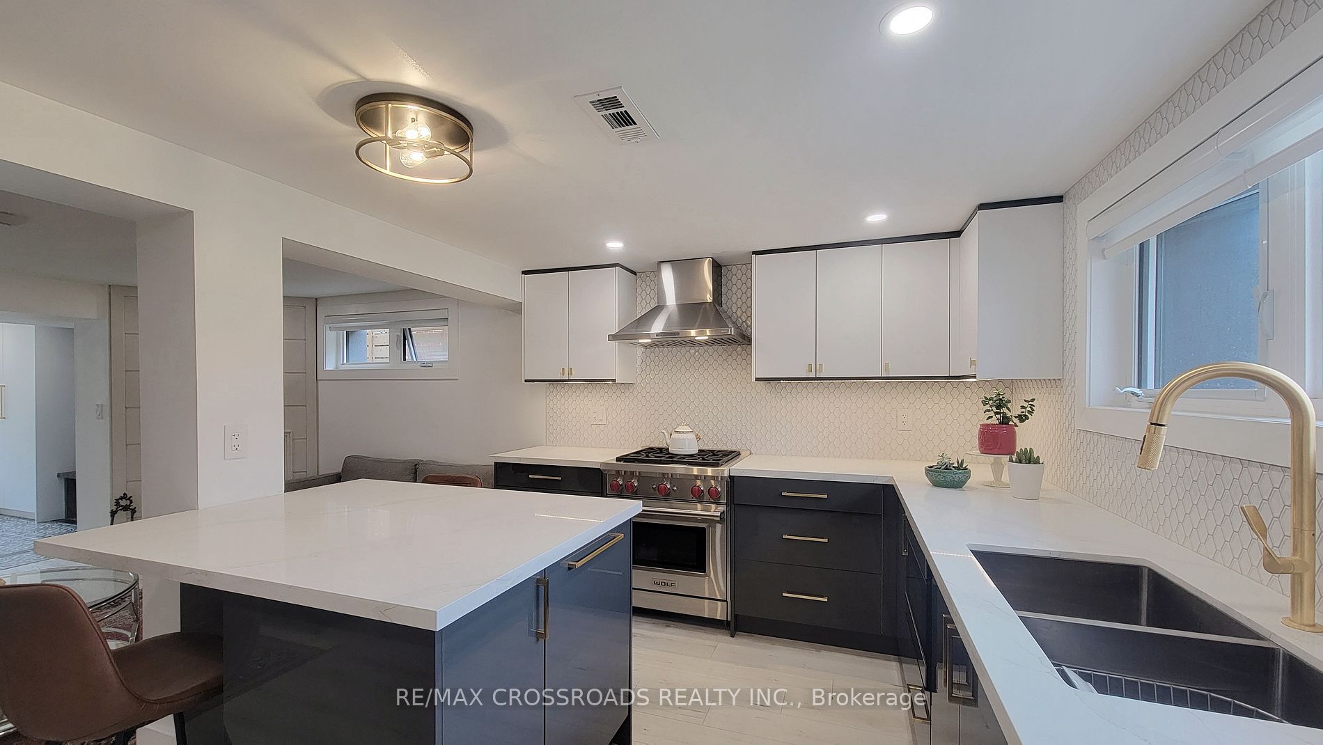 111 Evahill Cres