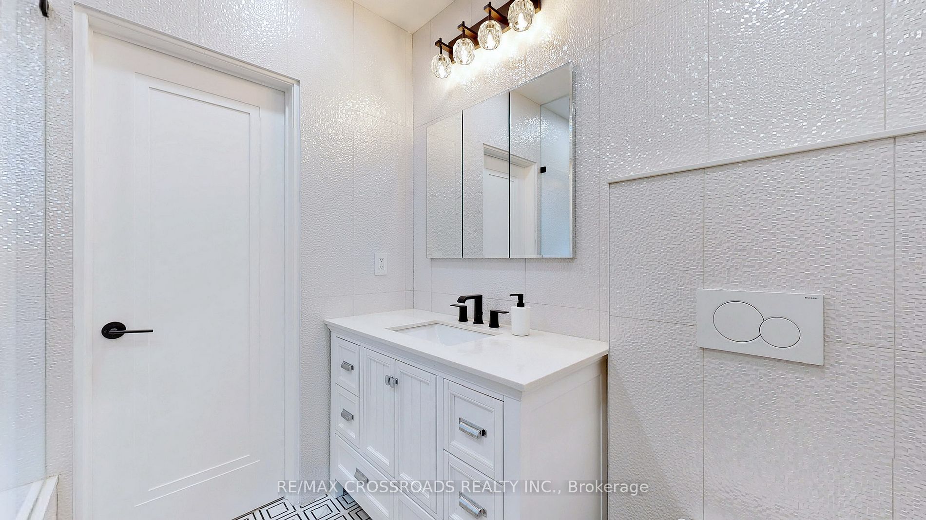 111 Evahill Cres