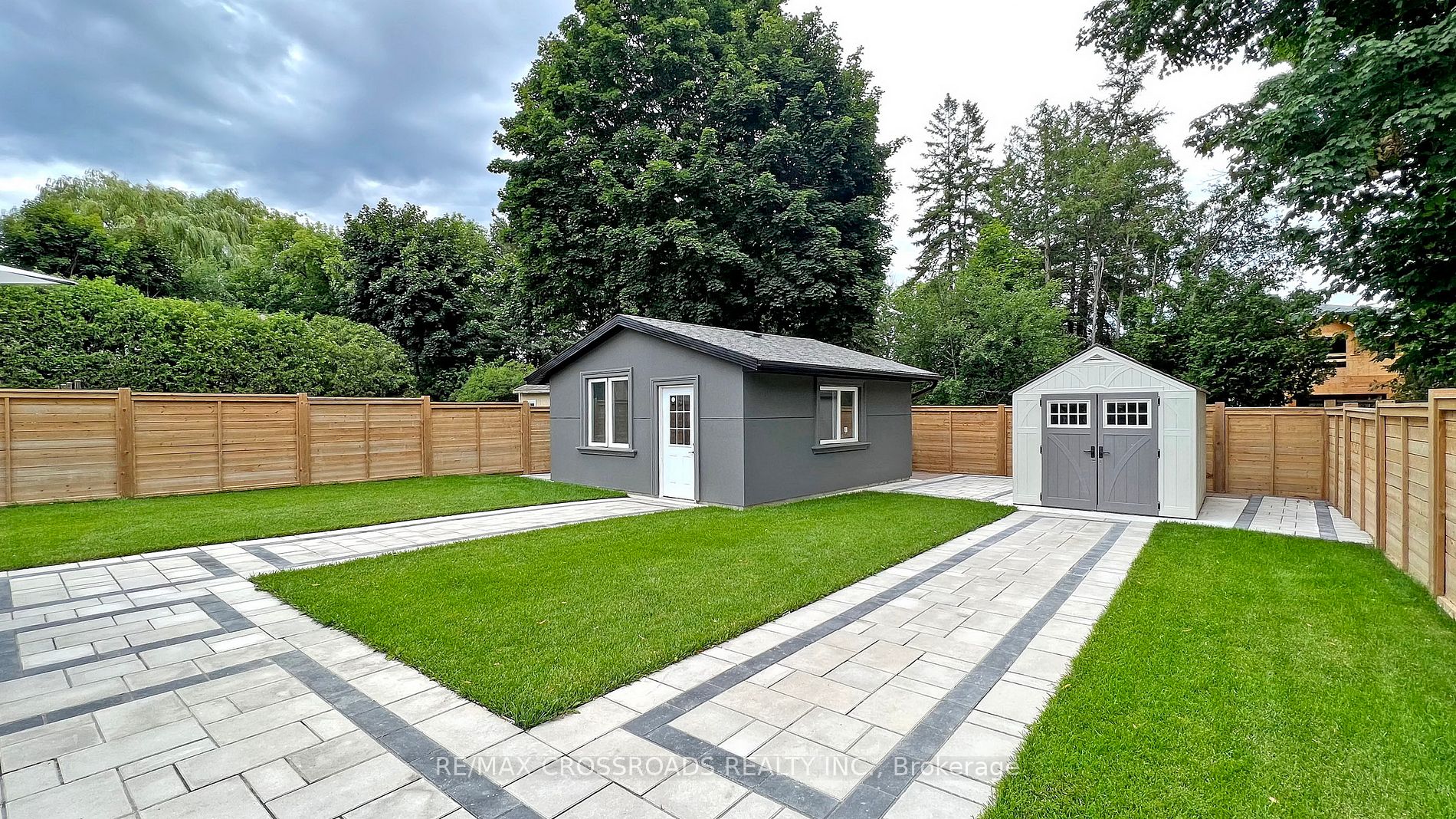 111 Evahill Cres