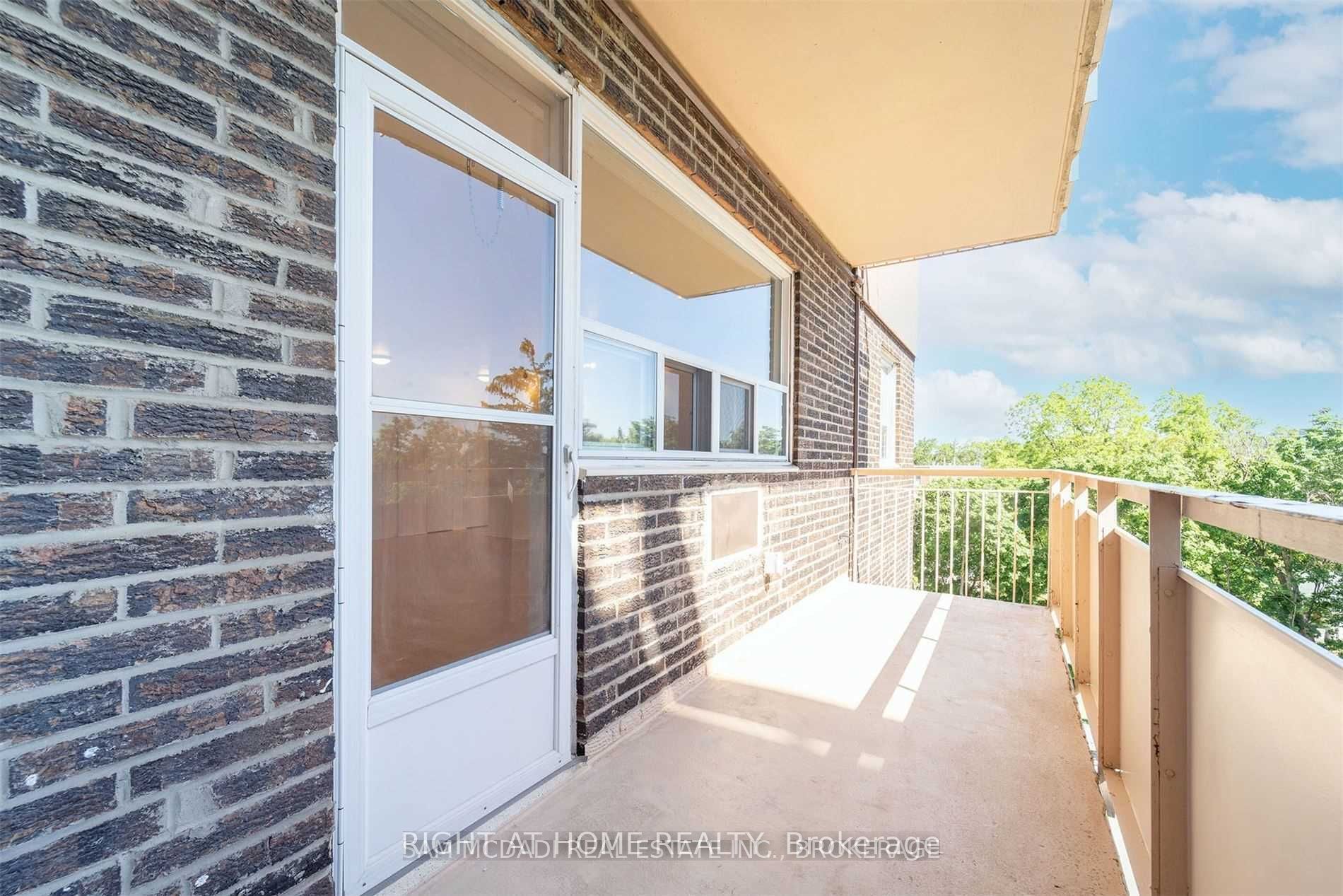 67 Richmond Street, #507