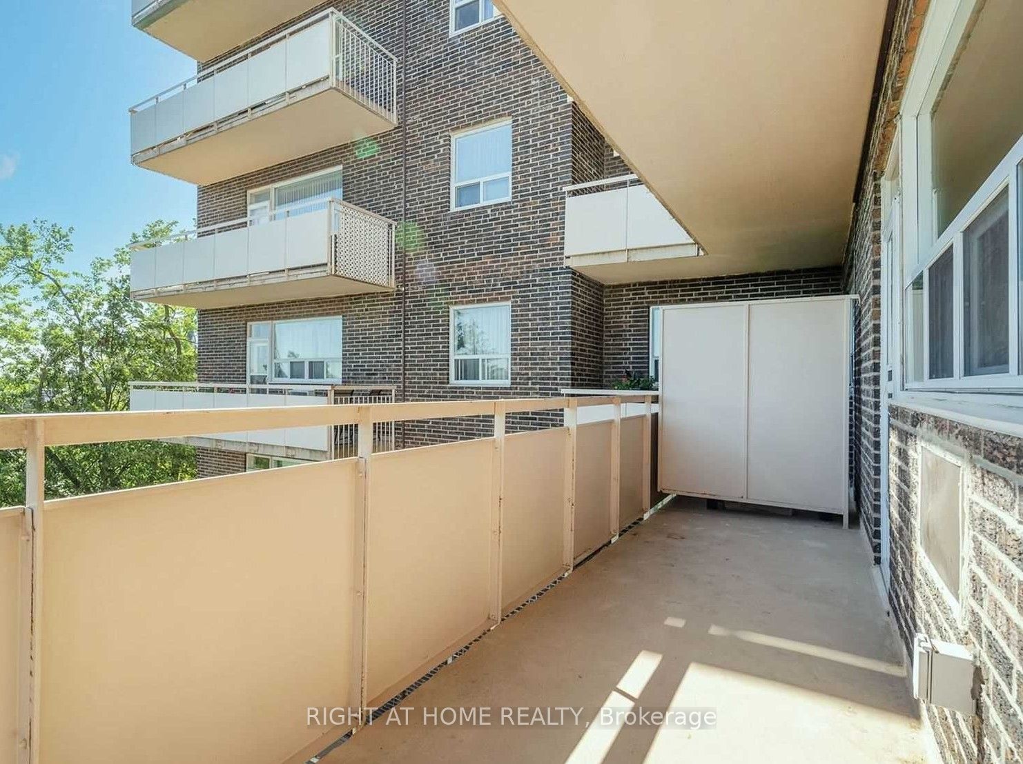 67 Richmond Street, #507