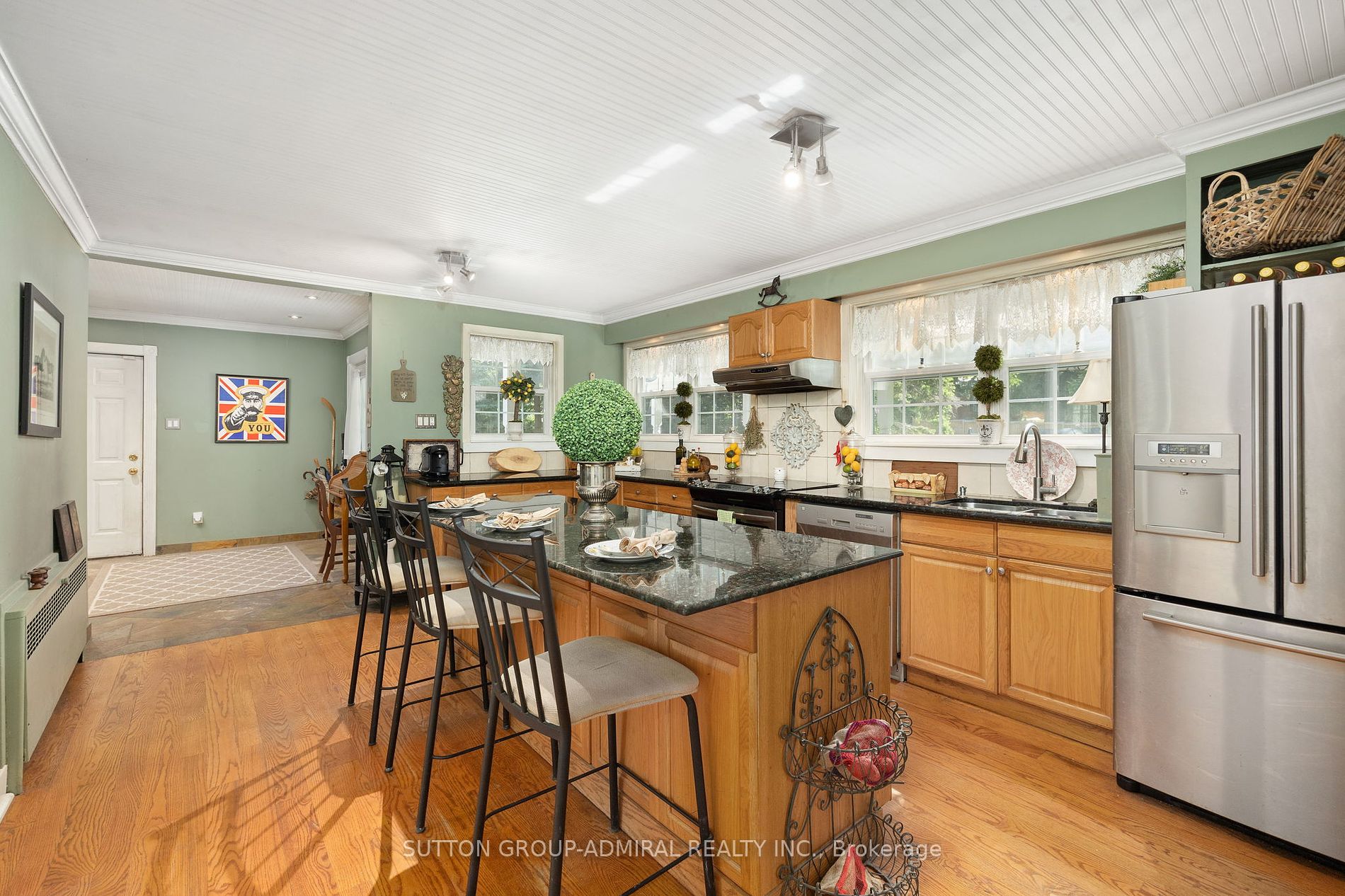 117 Arnold Cres