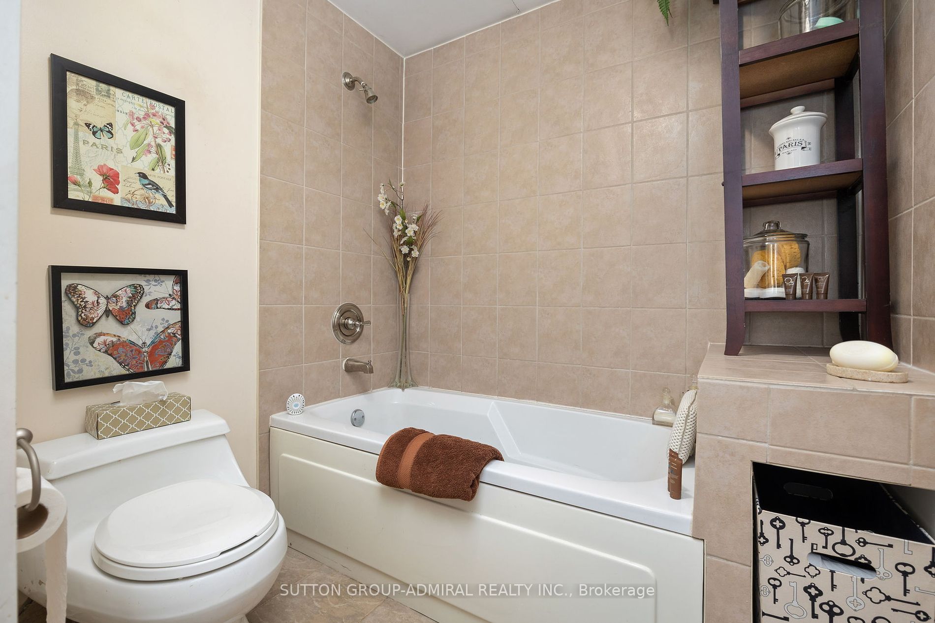 117 Arnold Cres