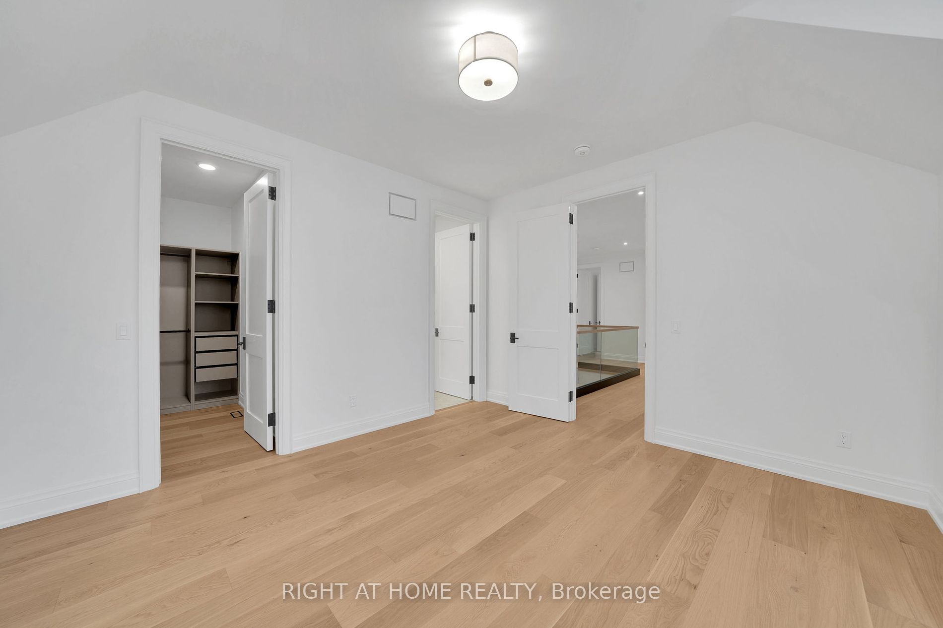 2338 Buchanan Street