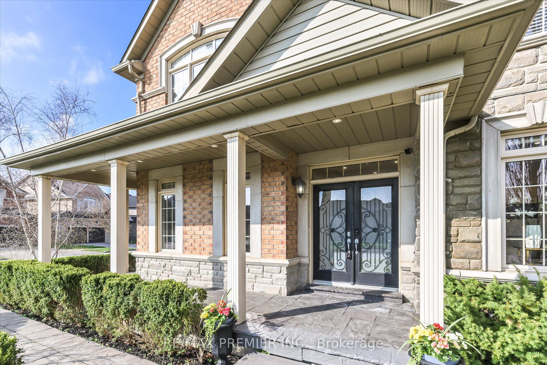 266 Rivermill Crescent