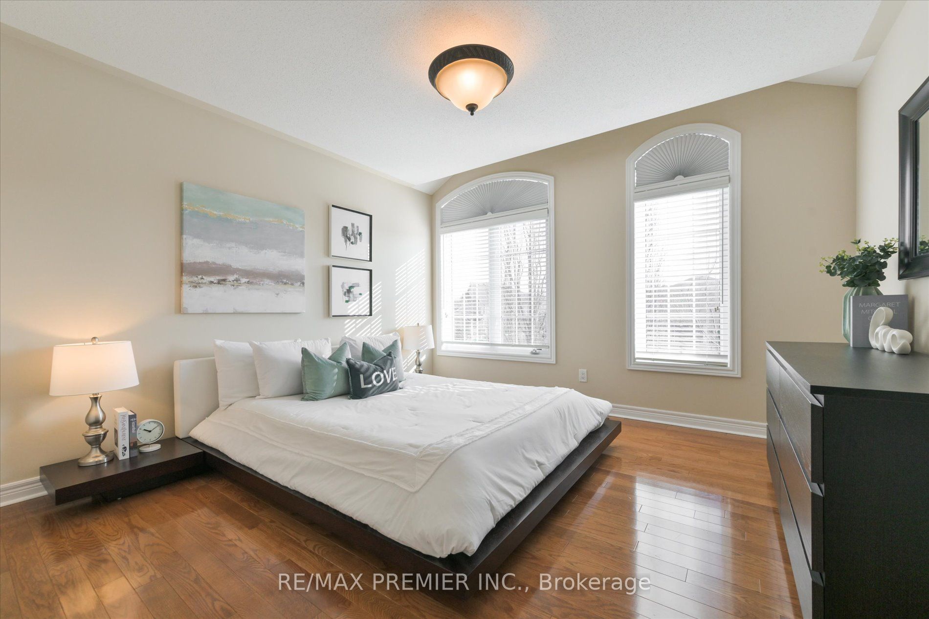 266 Rivermill Crescent