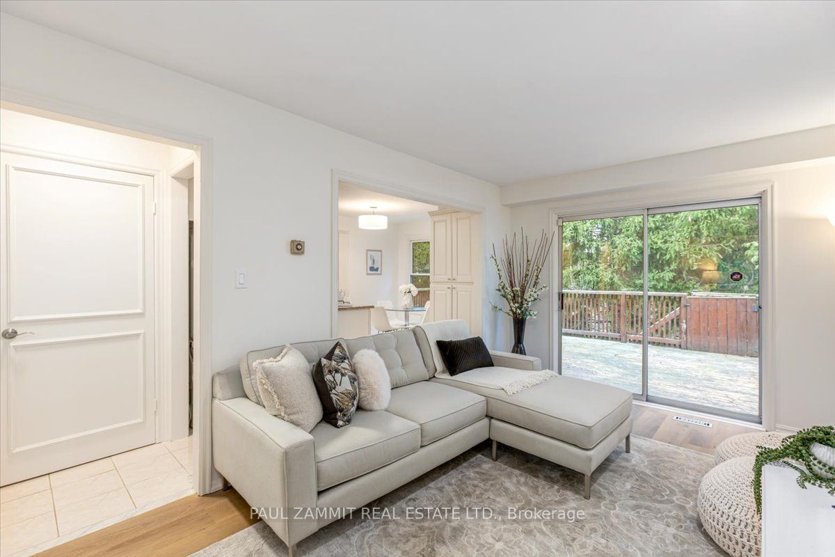 16 Pine Knoll Gate