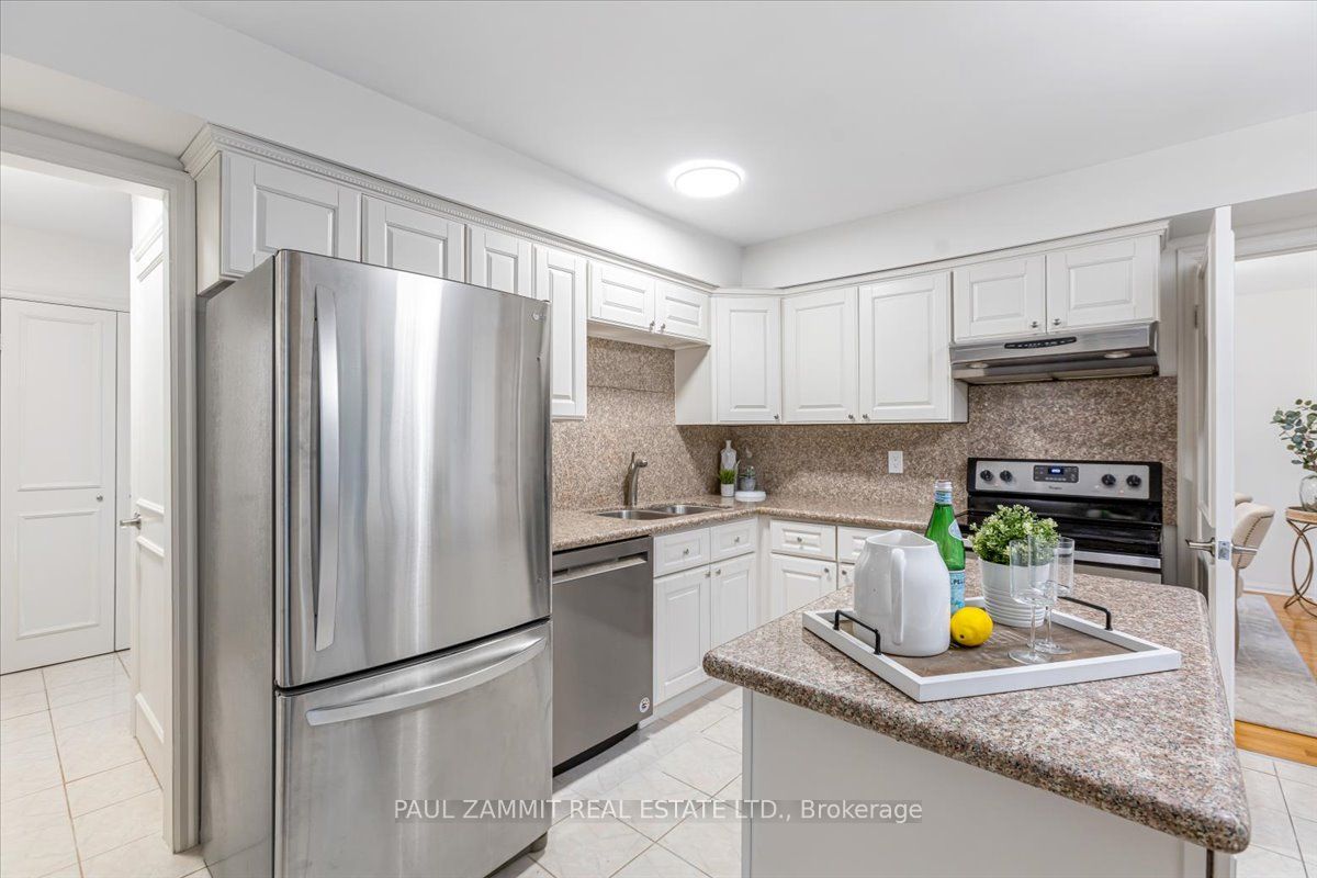 16 Pine Knoll Gate