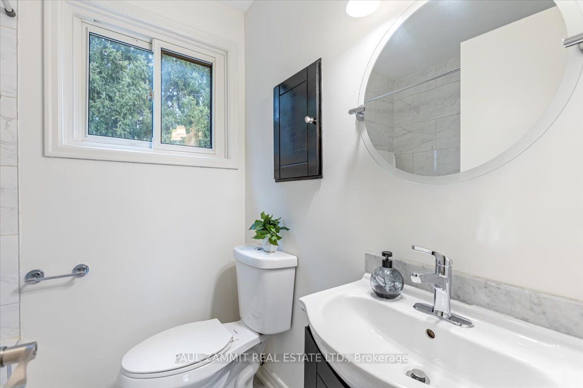 16 Pine Knoll Gate